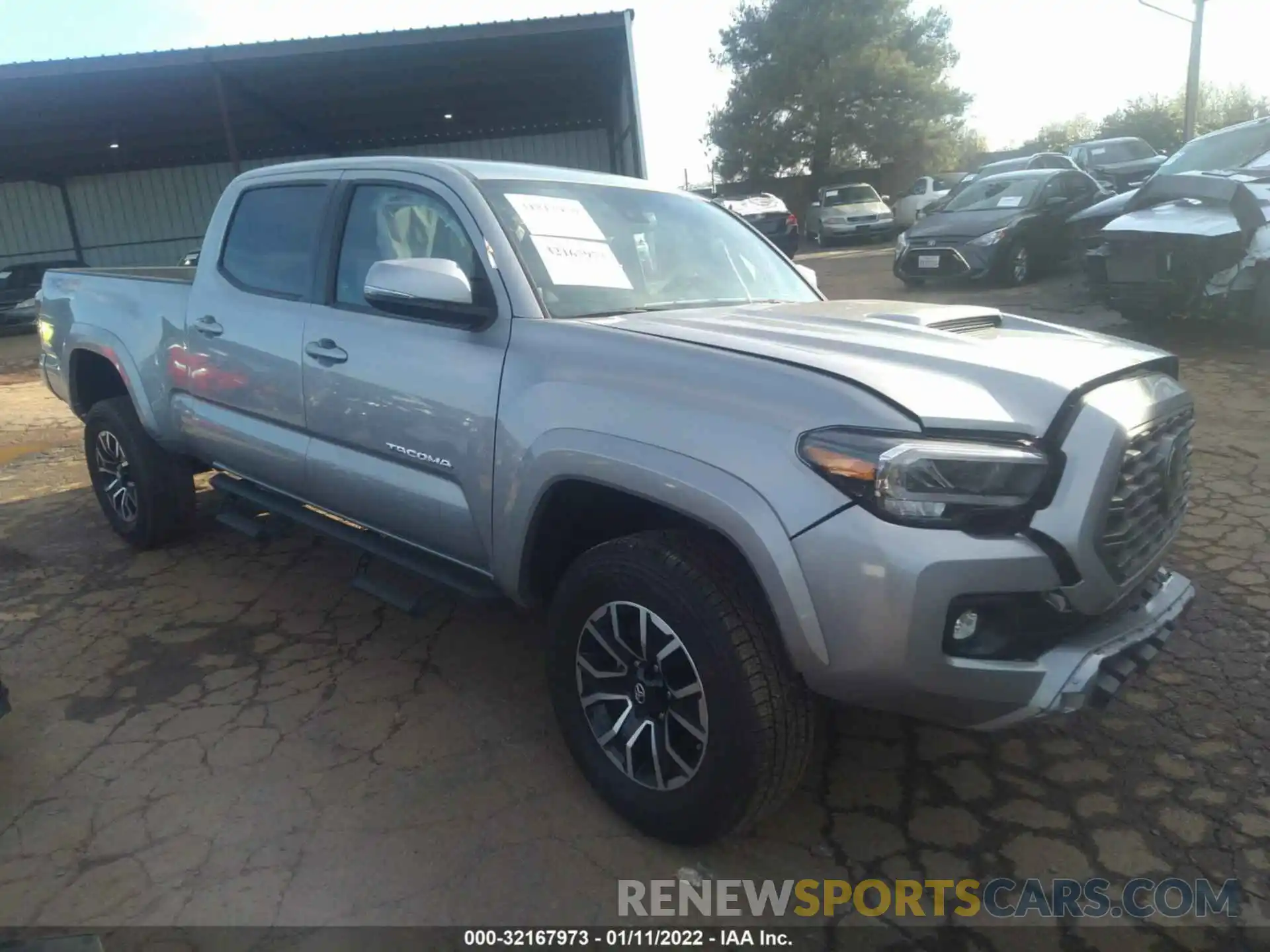 1 Photograph of a damaged car 3TMDZ5BN3LM083129 TOYOTA TACOMA 4WD 2020