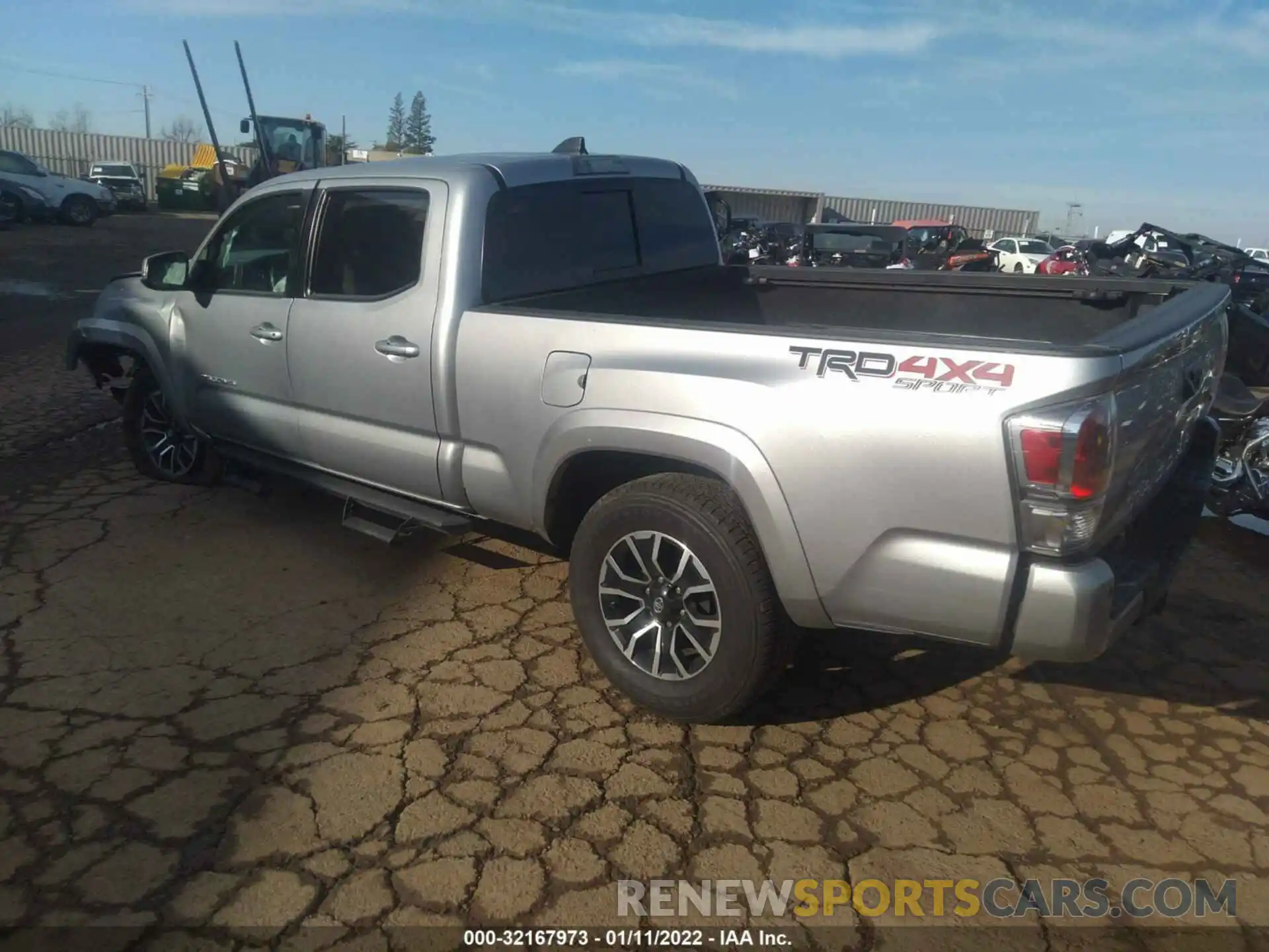 3 Photograph of a damaged car 3TMDZ5BN3LM083129 TOYOTA TACOMA 4WD 2020