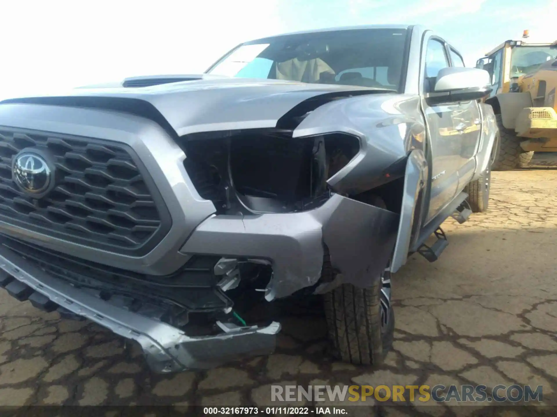 6 Photograph of a damaged car 3TMDZ5BN3LM083129 TOYOTA TACOMA 4WD 2020