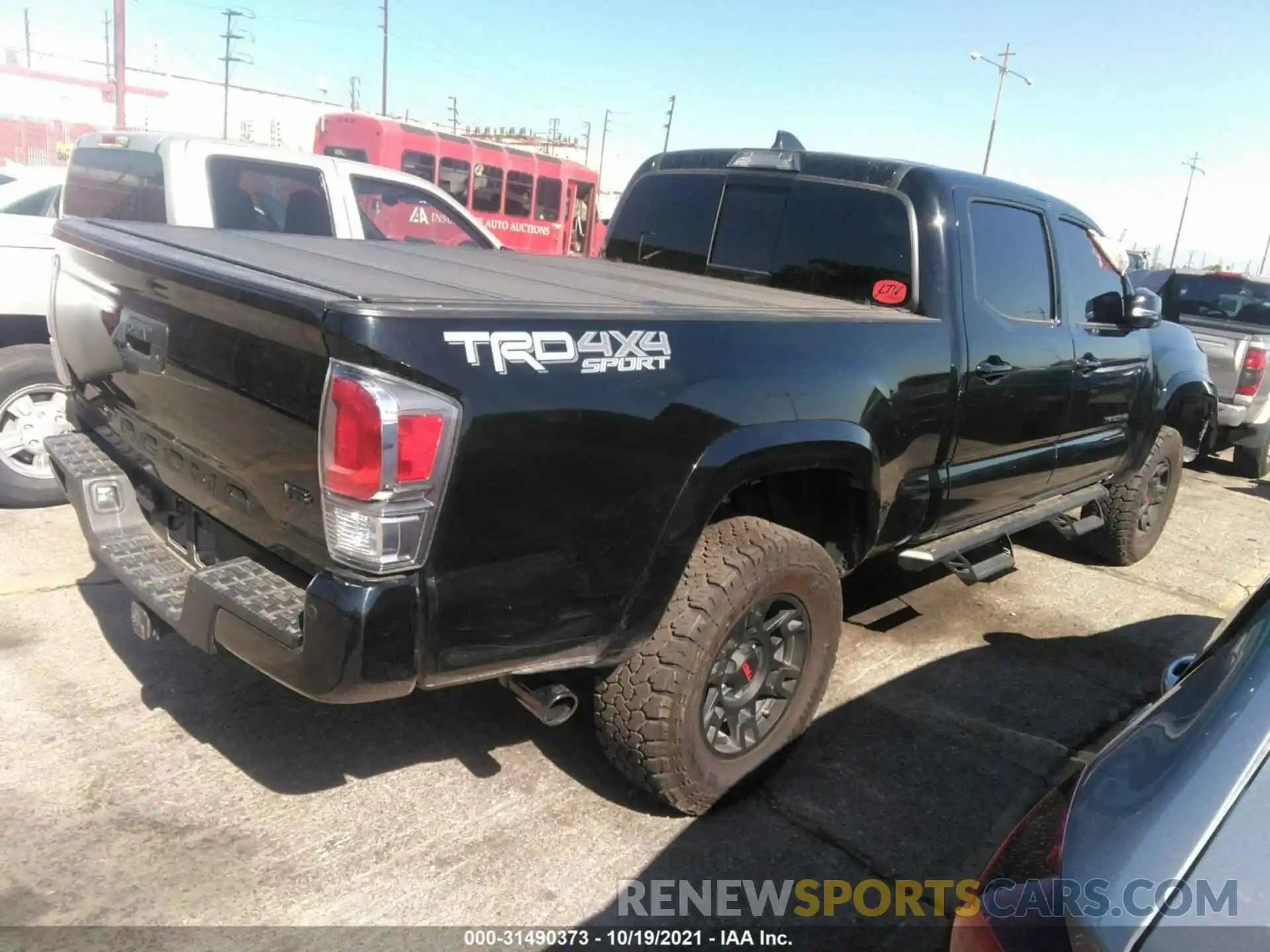 4 Фотография поврежденного автомобиля 3TMDZ5BN3LM092266 TOYOTA TACOMA 4WD 2020