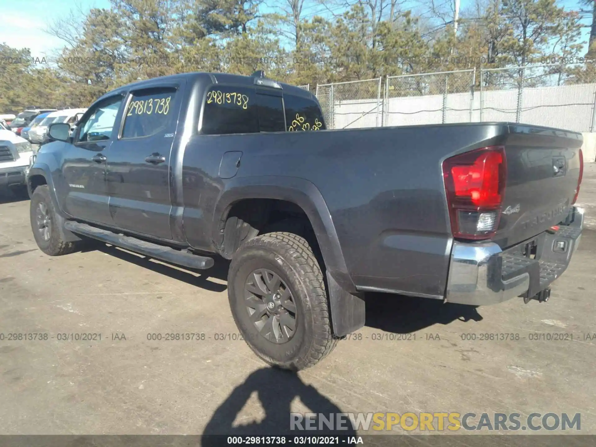 3 Photograph of a damaged car 3TMDZ5BN3LM093451 TOYOTA TACOMA 4WD 2020