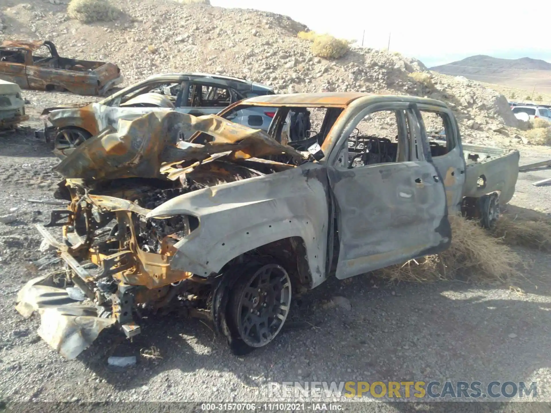 2 Photograph of a damaged car 3TMDZ5BN4LM080871 TOYOTA TACOMA 4WD 2020