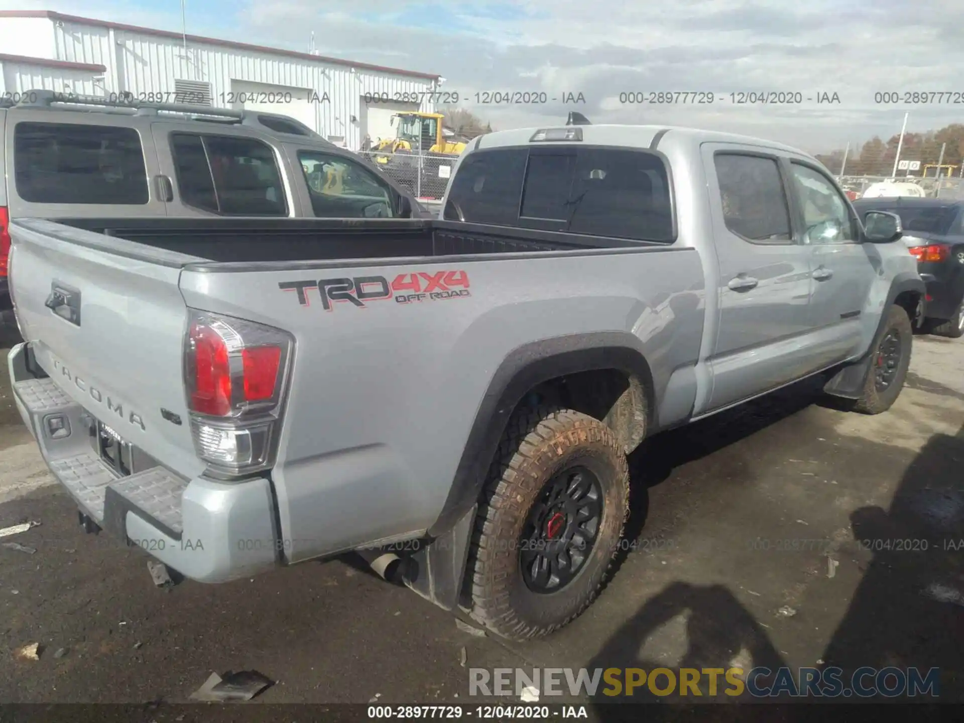 4 Photograph of a damaged car 3TMDZ5BN4LM082569 TOYOTA TACOMA 4WD 2020