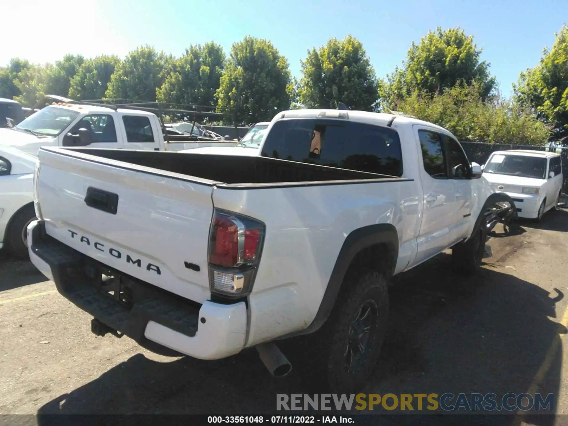 4 Photograph of a damaged car 3TMDZ5BN4LM083382 TOYOTA TACOMA 4WD 2020