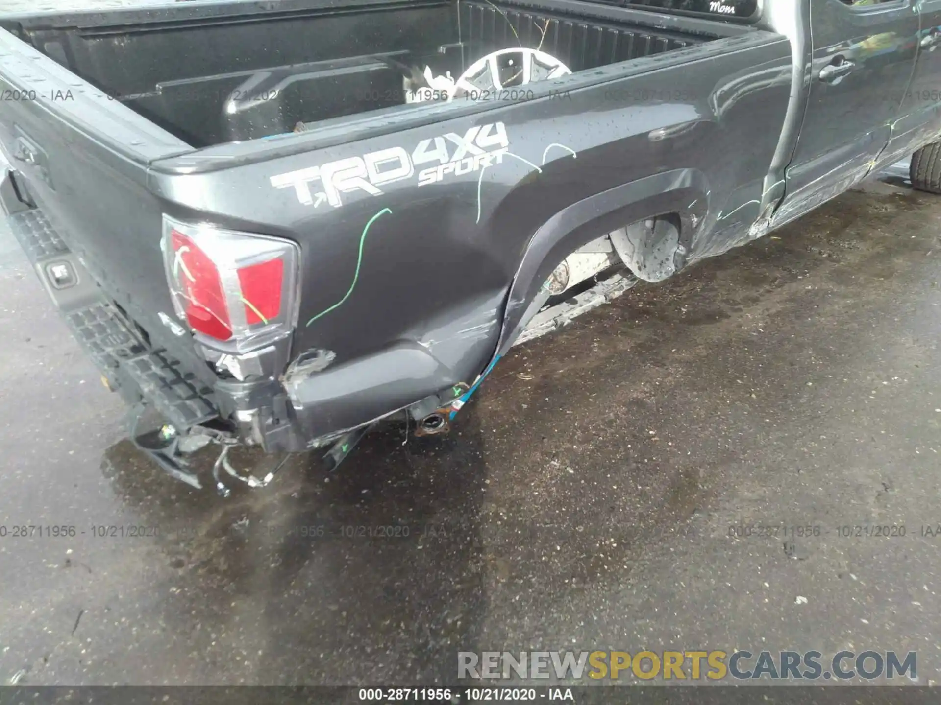 6 Photograph of a damaged car 3TMDZ5BN4LM088341 TOYOTA TACOMA 4WD 2020