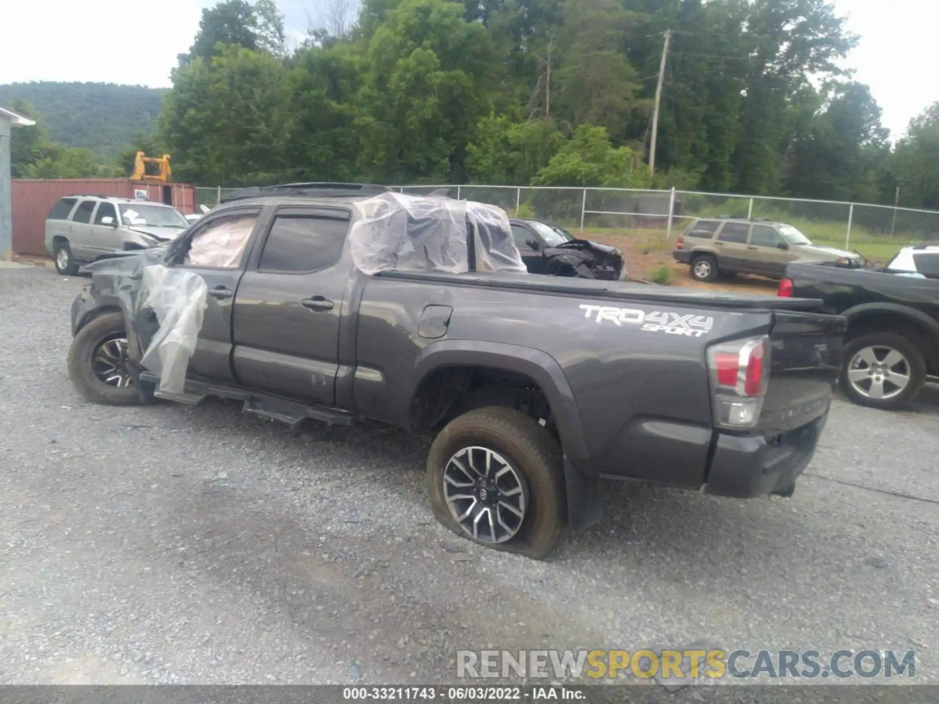 3 Photograph of a damaged car 3TMDZ5BN4LM093796 TOYOTA TACOMA 4WD 2020