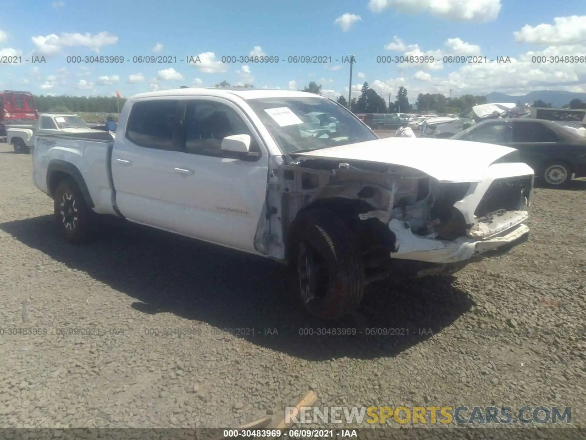 1 Photograph of a damaged car 3TMDZ5BN4LM094141 TOYOTA TACOMA 4WD 2020