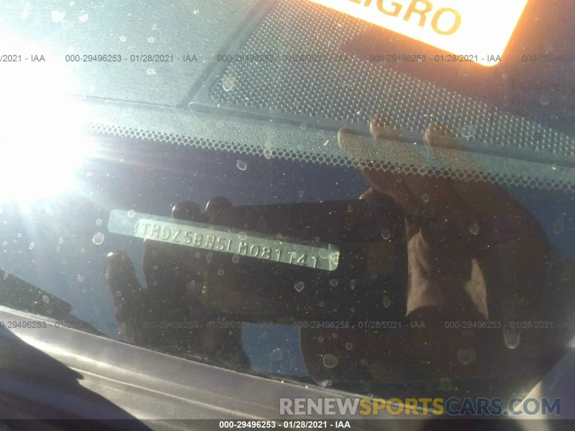 9 Photograph of a damaged car 3TMDZ5BN5LM081141 TOYOTA TACOMA 4WD 2020