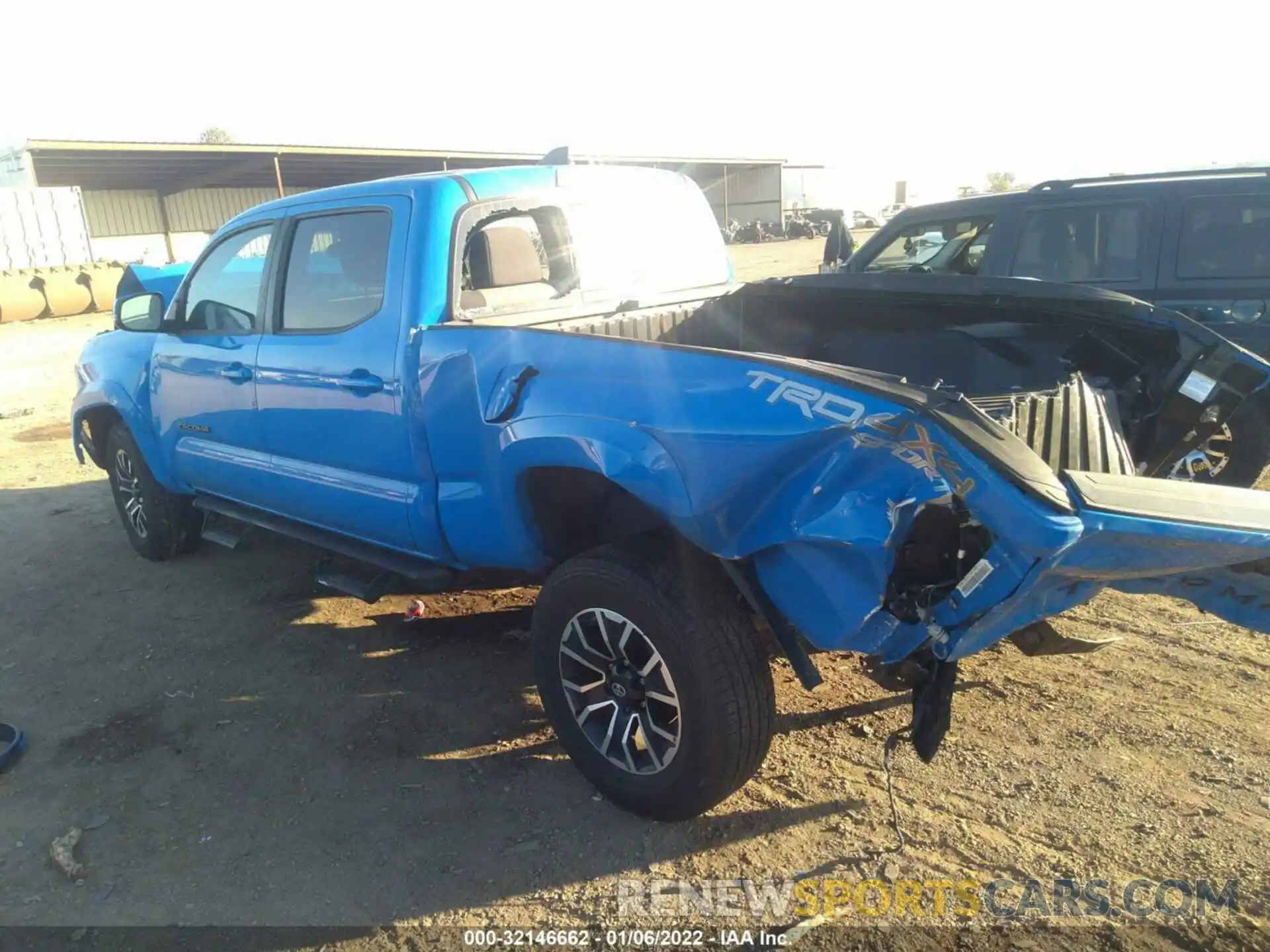 3 Photograph of a damaged car 3TMDZ5BN5LM083729 TOYOTA TACOMA 4WD 2020