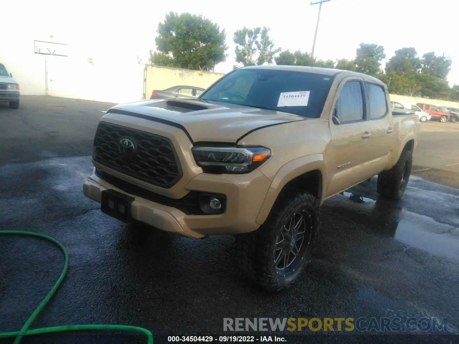 2 Фотография поврежденного автомобиля 3TMDZ5BN5LM089353 TOYOTA TACOMA 4WD 2020