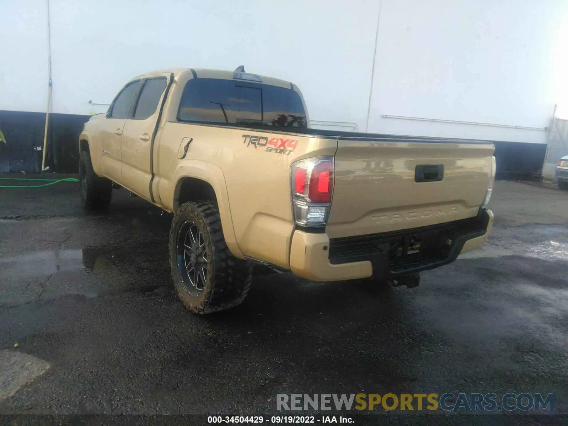 3 Фотография поврежденного автомобиля 3TMDZ5BN5LM089353 TOYOTA TACOMA 4WD 2020