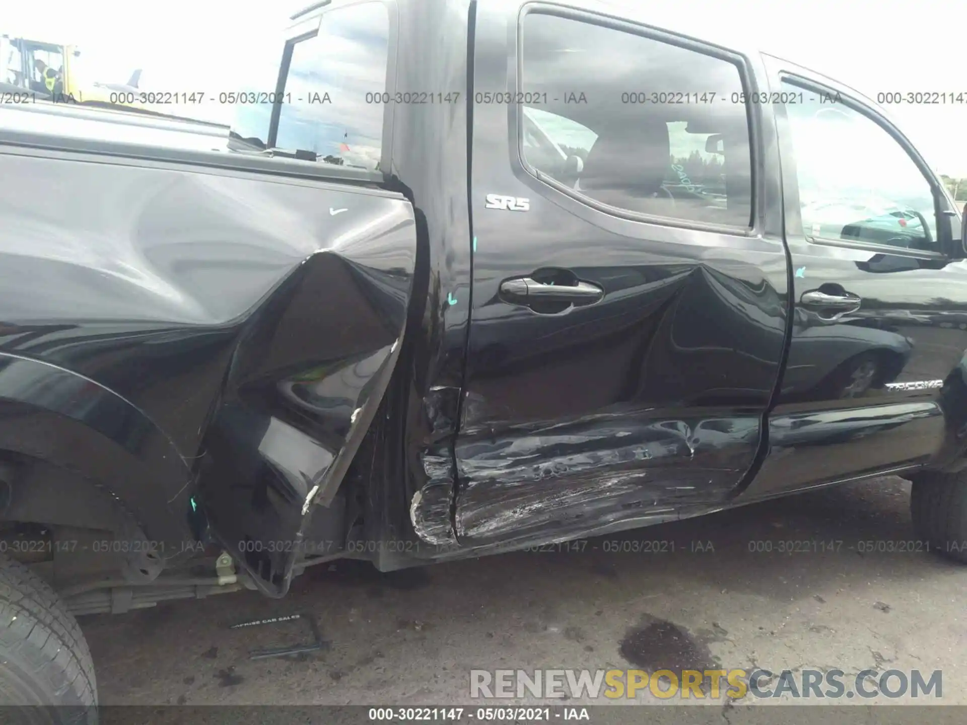 6 Photograph of a damaged car 3TMDZ5BN5LM090437 TOYOTA TACOMA 4WD 2020