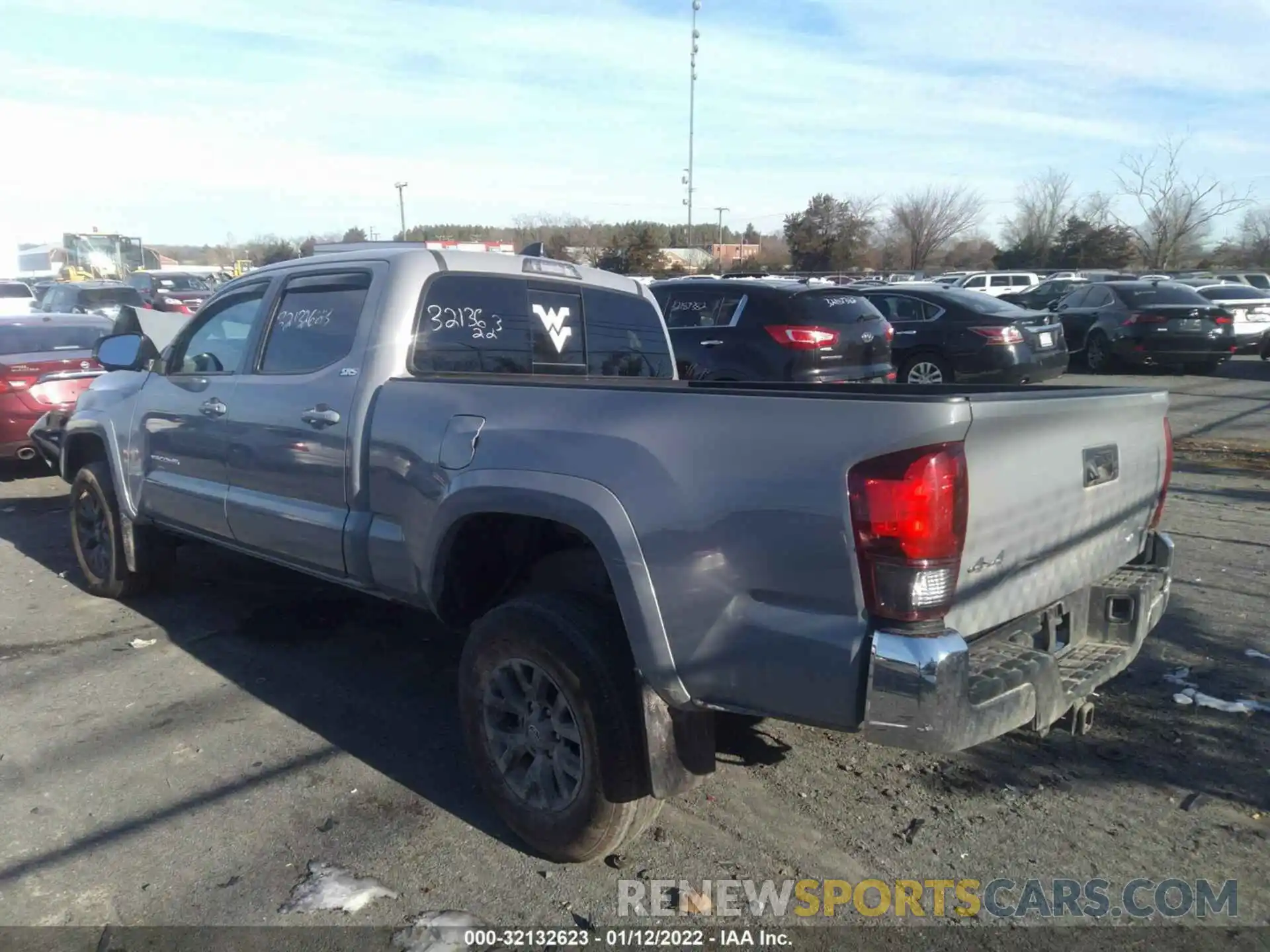 3 Photograph of a damaged car 3TMDZ5BN5LM093547 TOYOTA TACOMA 4WD 2020