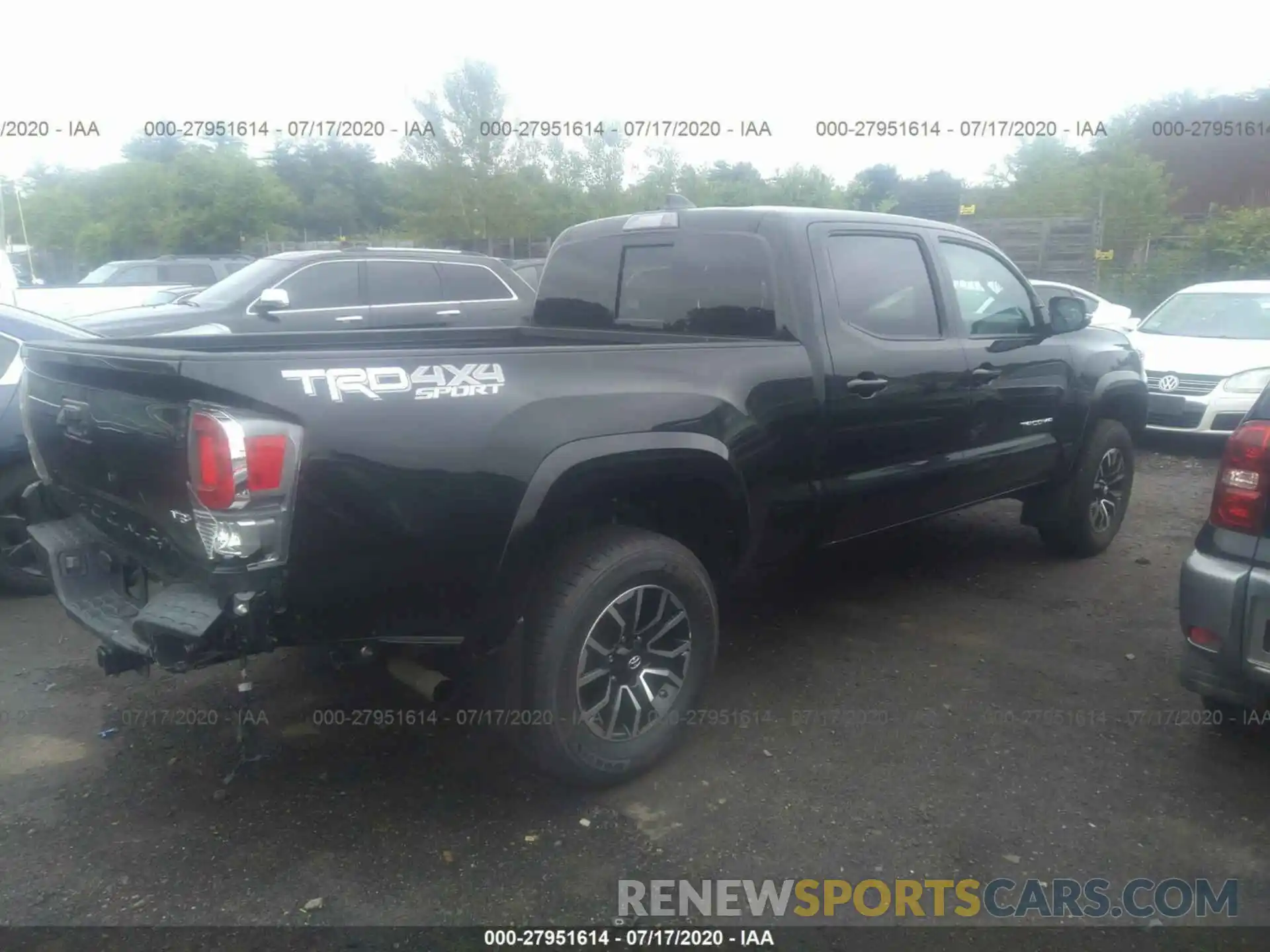 4 Photograph of a damaged car 3TMDZ5BN6LM085540 TOYOTA TACOMA 4WD 2020