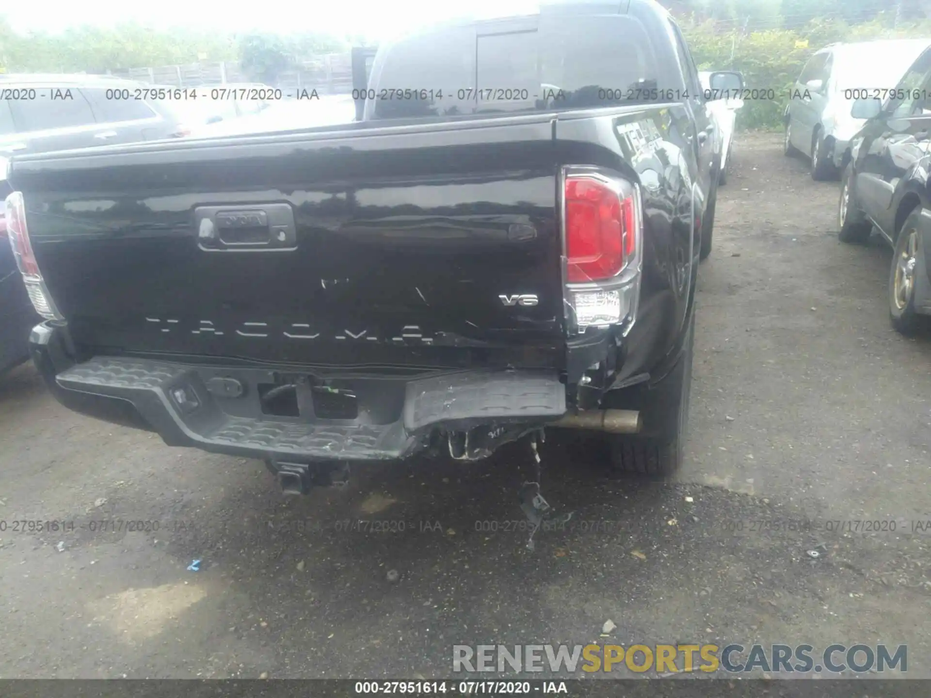 6 Photograph of a damaged car 3TMDZ5BN6LM085540 TOYOTA TACOMA 4WD 2020