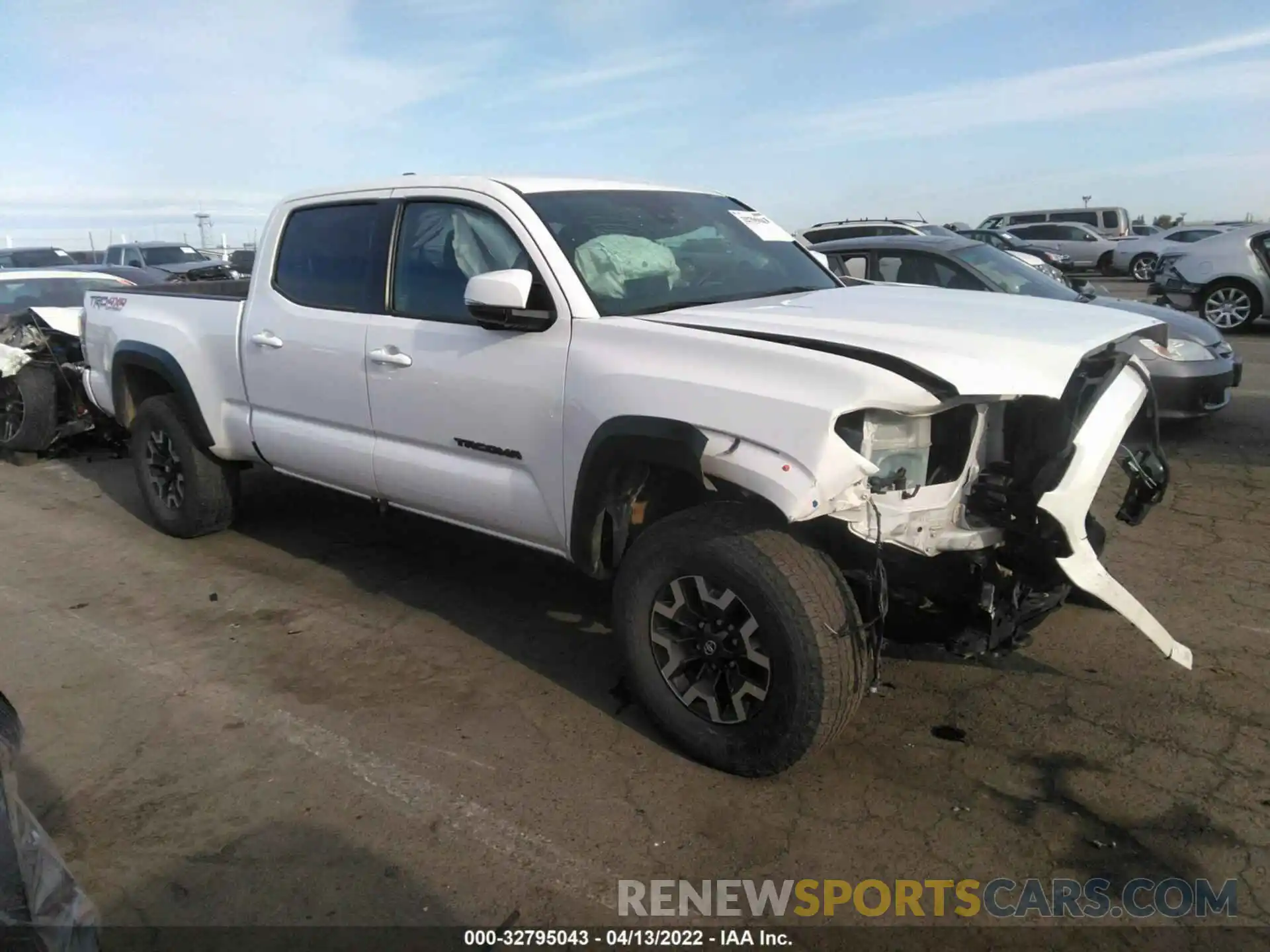 1 Photograph of a damaged car 3TMDZ5BN7LM085997 TOYOTA TACOMA 4WD 2020