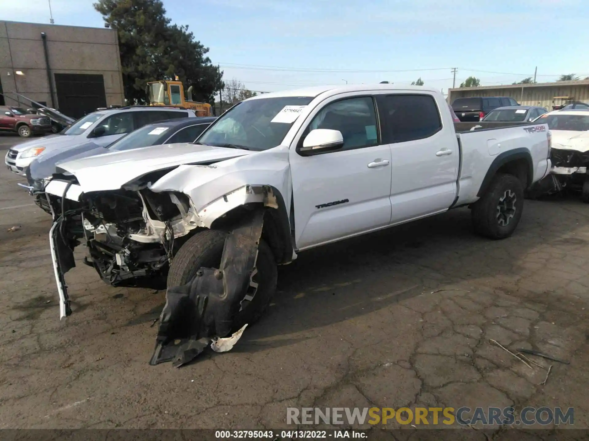 2 Photograph of a damaged car 3TMDZ5BN7LM085997 TOYOTA TACOMA 4WD 2020