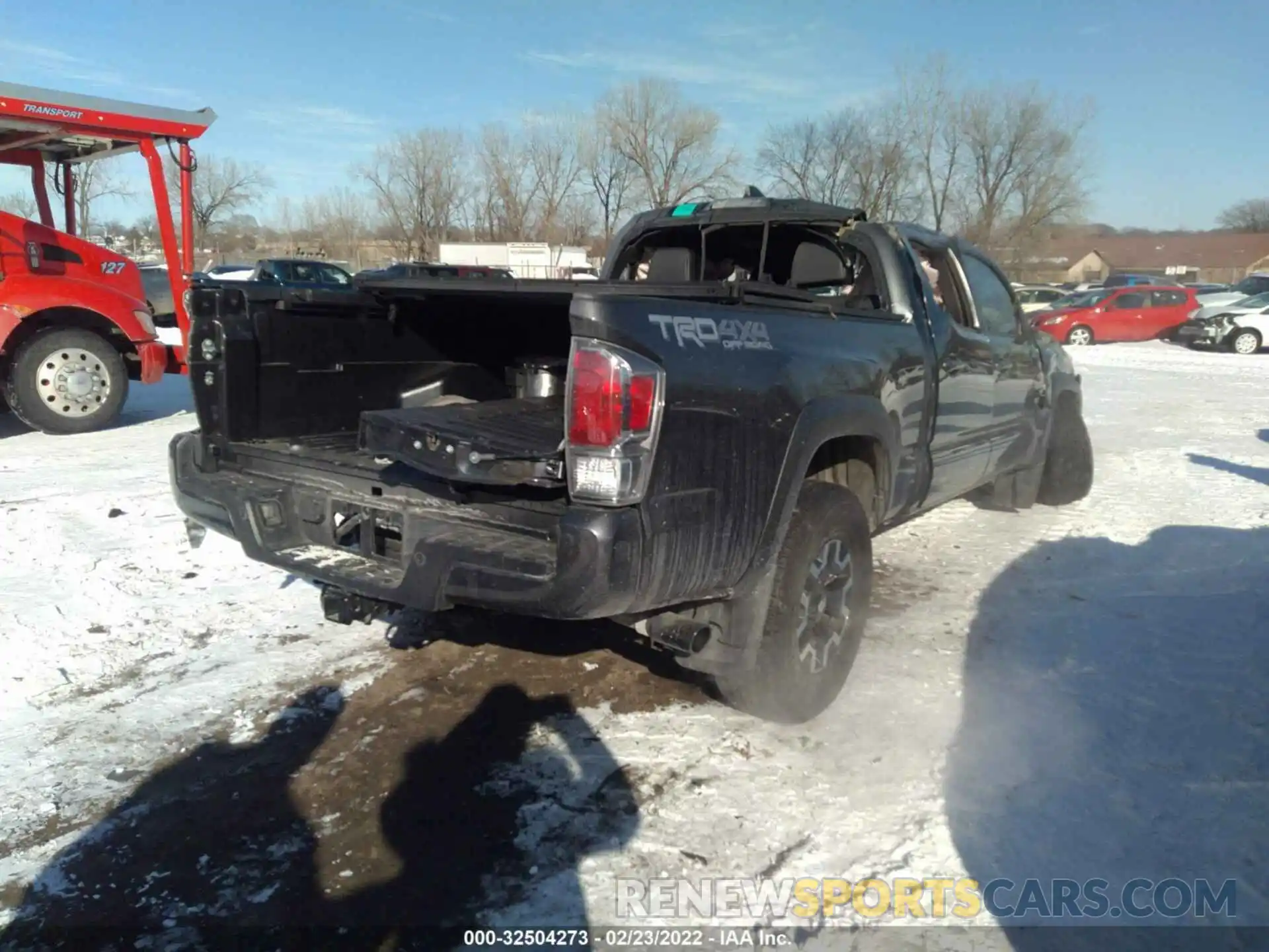 4 Photograph of a damaged car 3TMDZ5BN7LM092397 TOYOTA TACOMA 4WD 2020