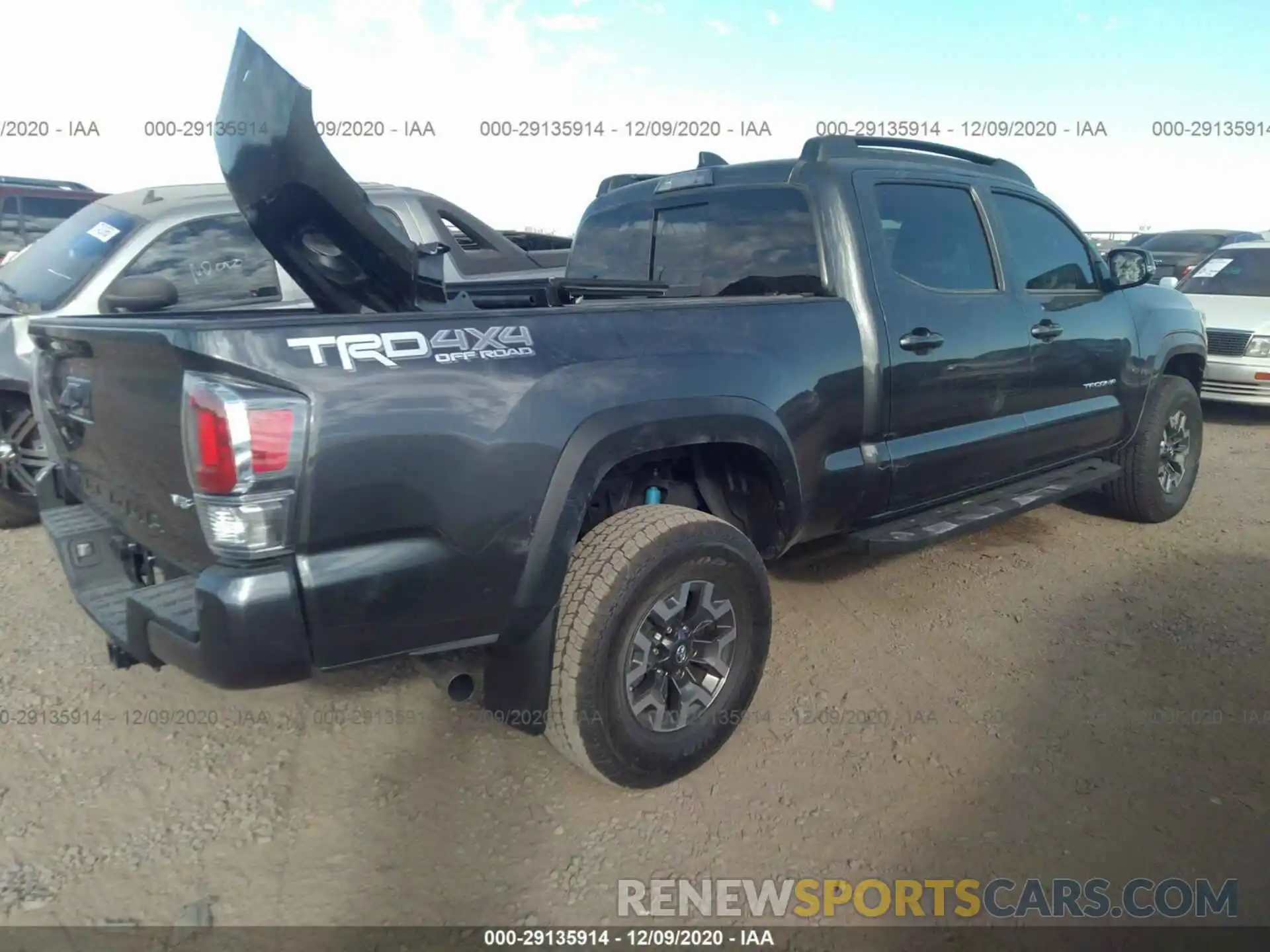 4 Photograph of a damaged car 3TMDZ5BN8LM079934 TOYOTA TACOMA 4WD 2020