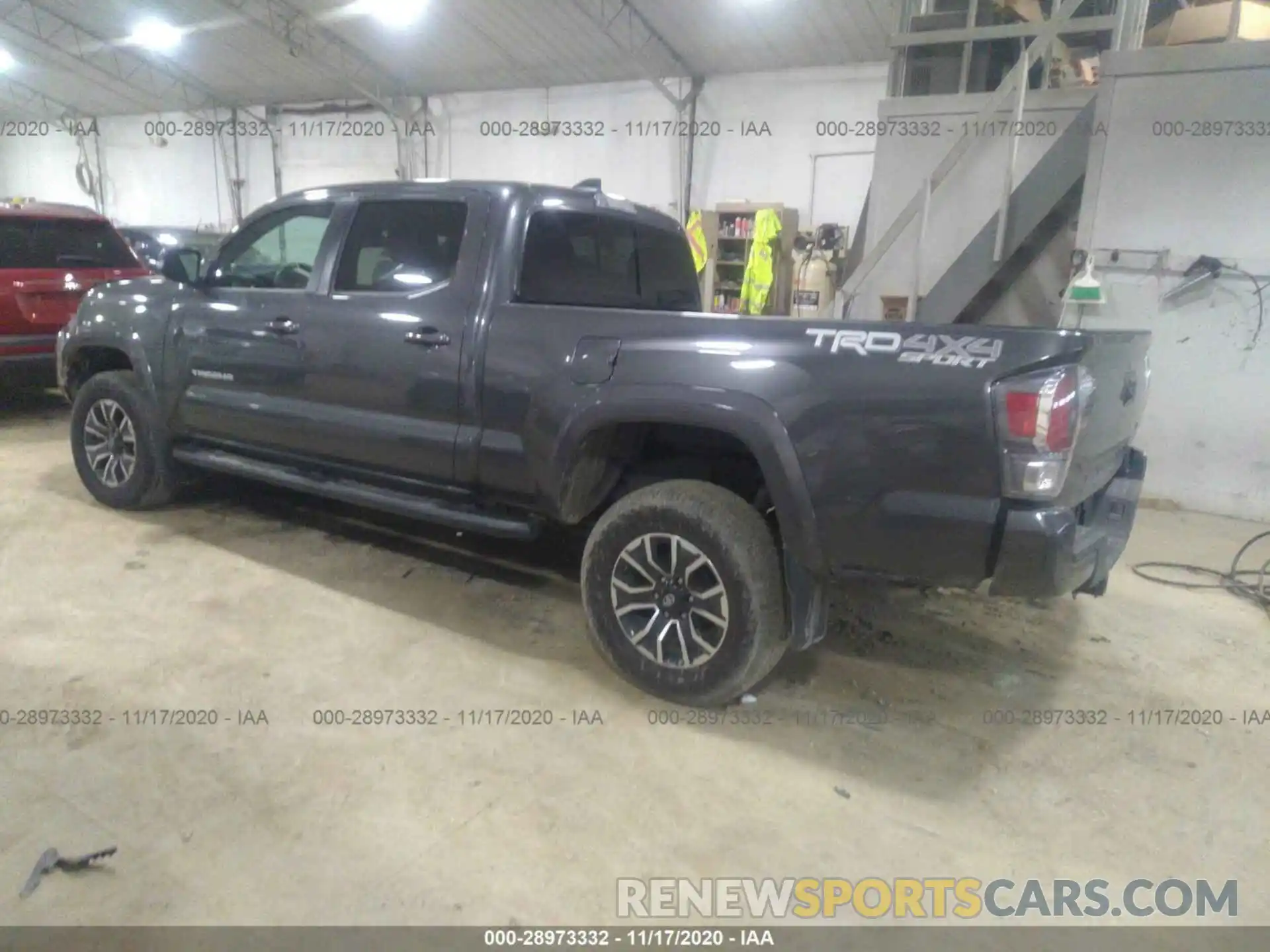 3 Photograph of a damaged car 3TMDZ5BN8LM080470 TOYOTA TACOMA 4WD 2020