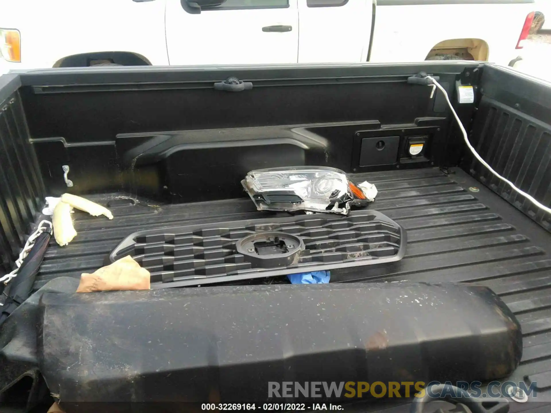 11 Photograph of a damaged car 3TMDZ5BN8LM081702 TOYOTA TACOMA 4WD 2020