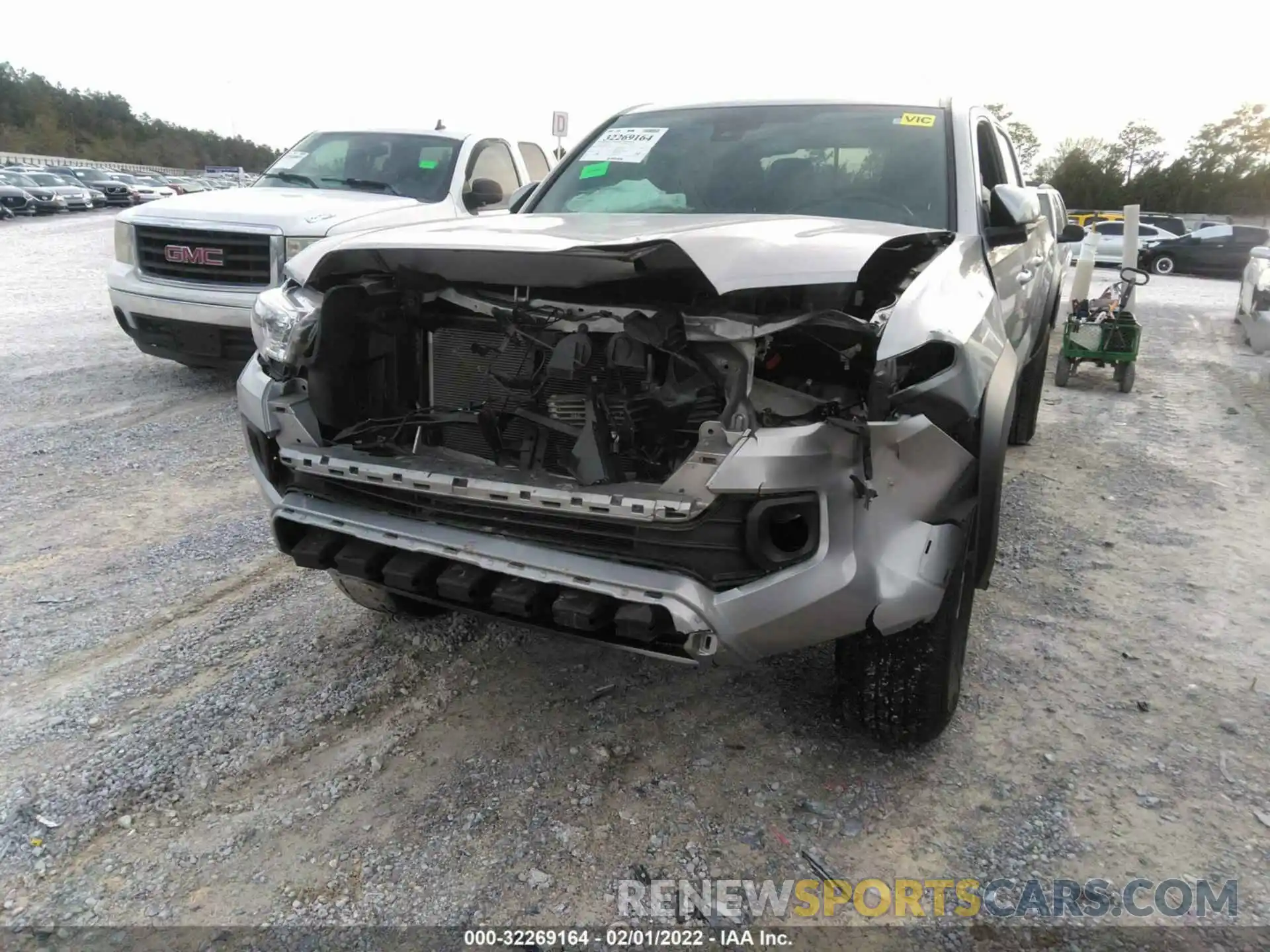 6 Photograph of a damaged car 3TMDZ5BN8LM081702 TOYOTA TACOMA 4WD 2020