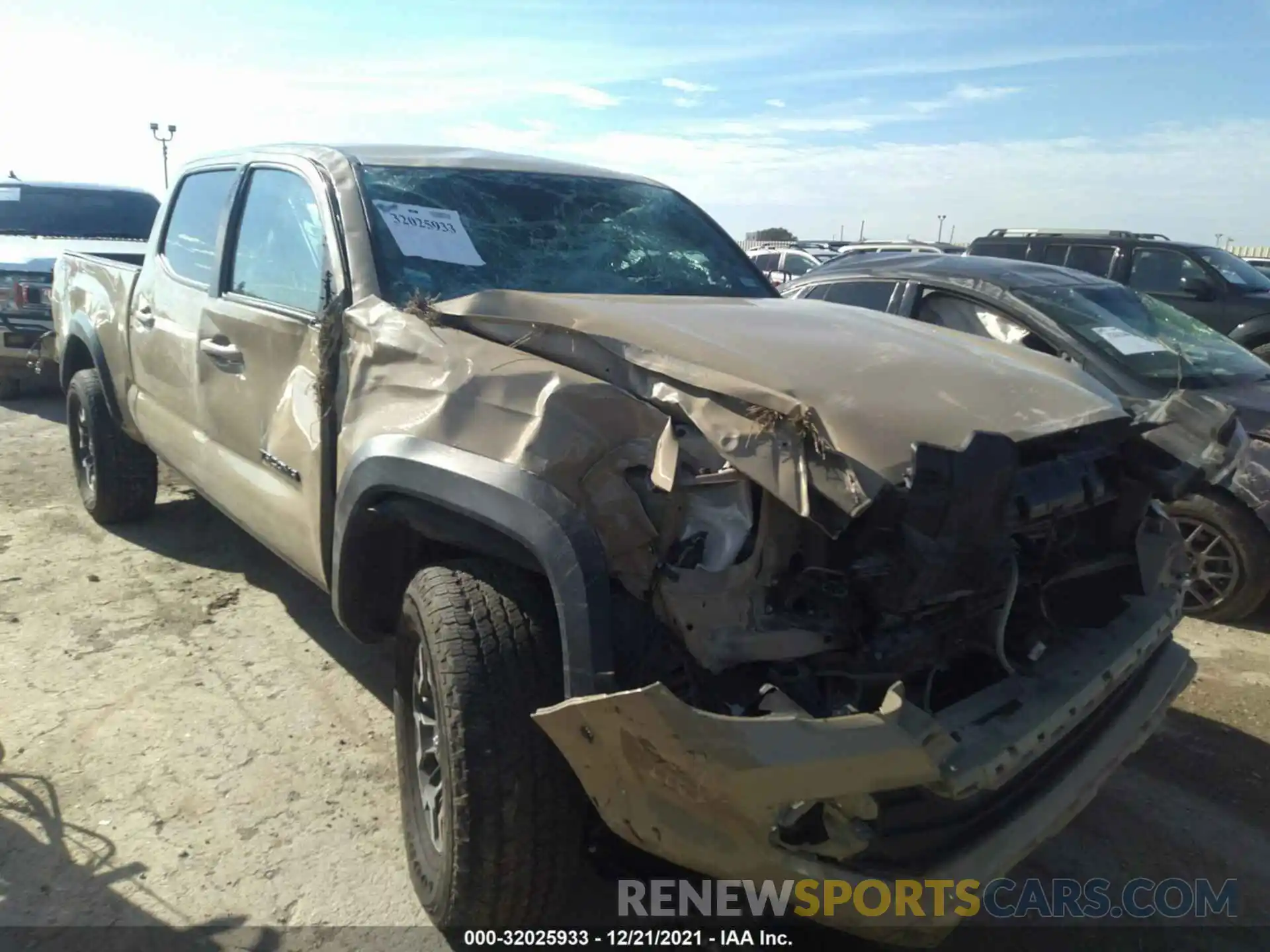 1 Photograph of a damaged car 3TMDZ5BN8LM082087 TOYOTA TACOMA 4WD 2020