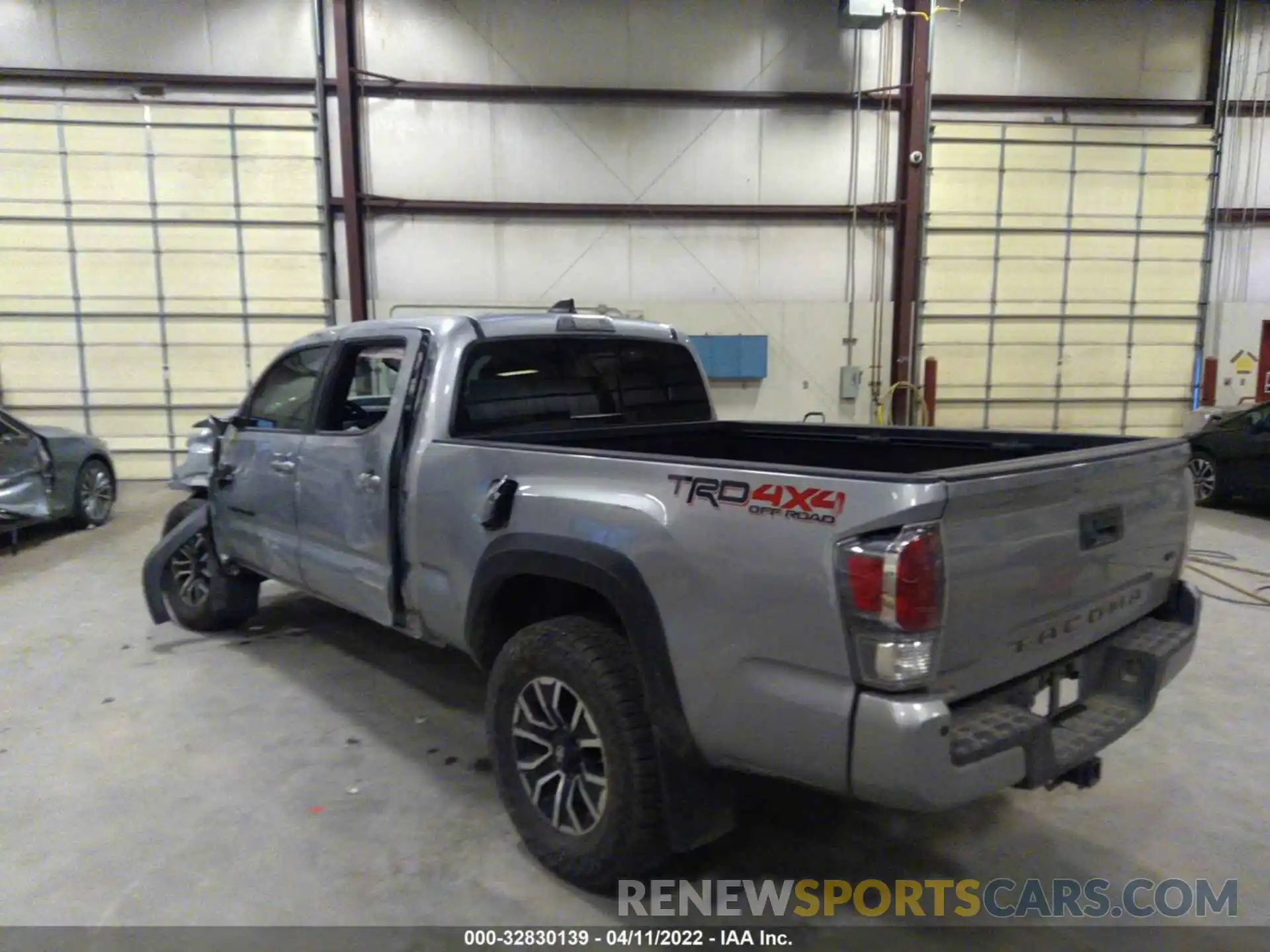 3 Photograph of a damaged car 3TMDZ5BN8LM083157 TOYOTA TACOMA 4WD 2020