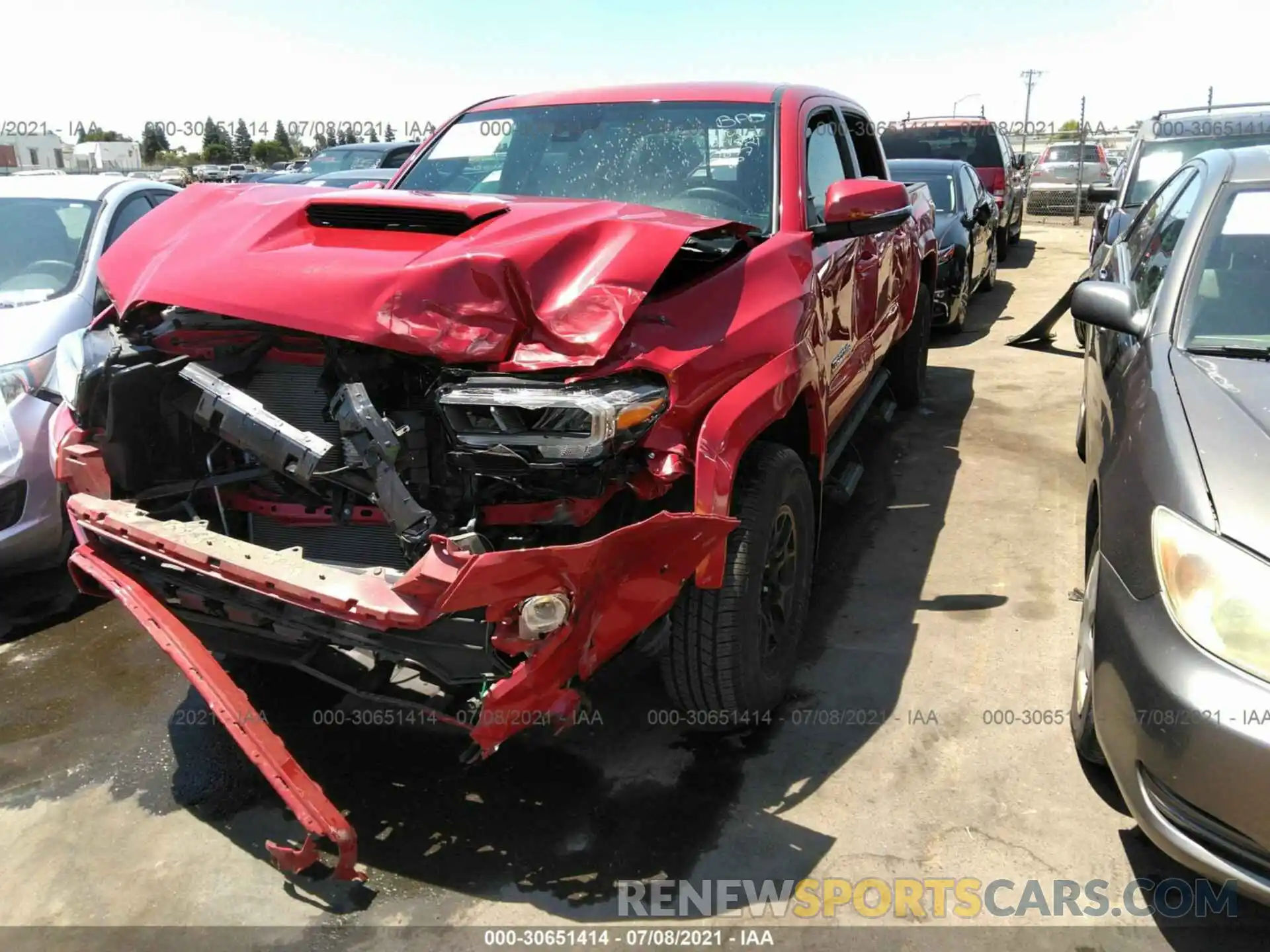 2 Photograph of a damaged car 3TMDZ5BN8LM091677 TOYOTA TACOMA 4WD 2020