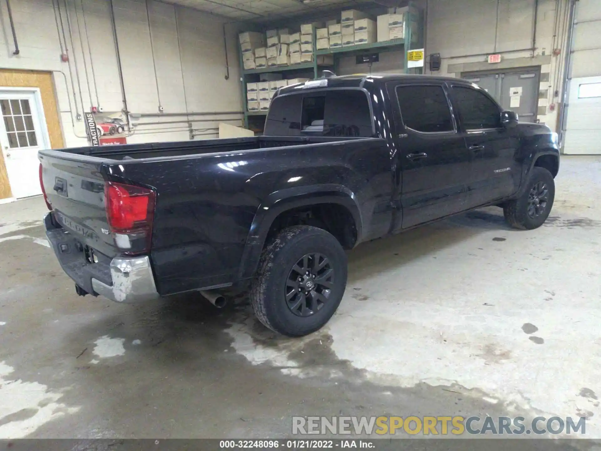 4 Photograph of a damaged car 3TMDZ5BN9LM080316 TOYOTA TACOMA 4WD 2020