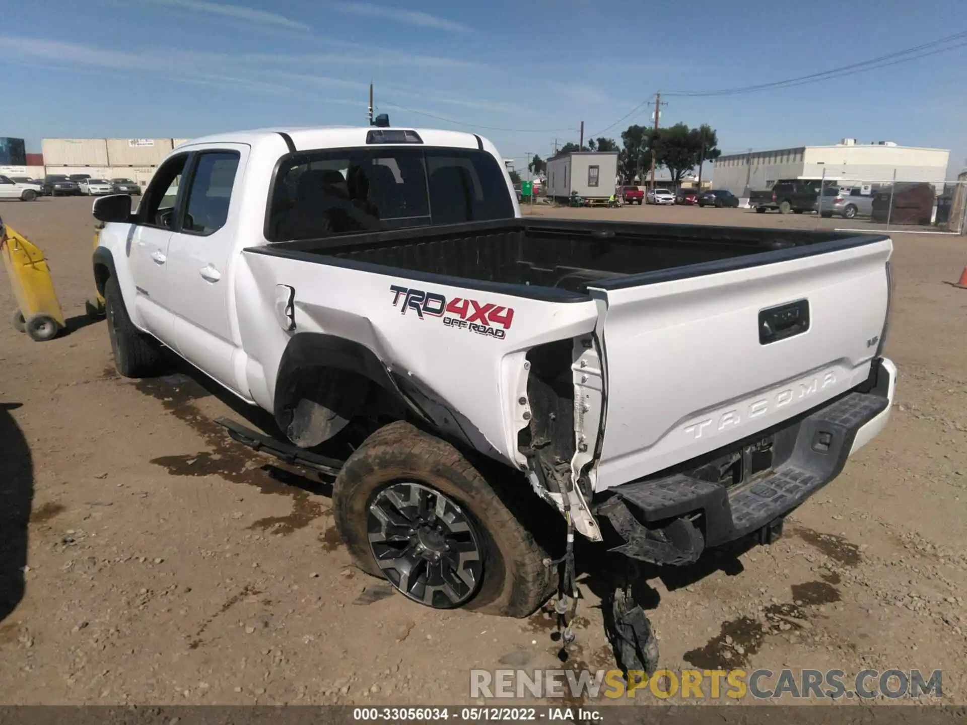 3 Photograph of a damaged car 3TMDZ5BN9LM093812 TOYOTA TACOMA 4WD 2020