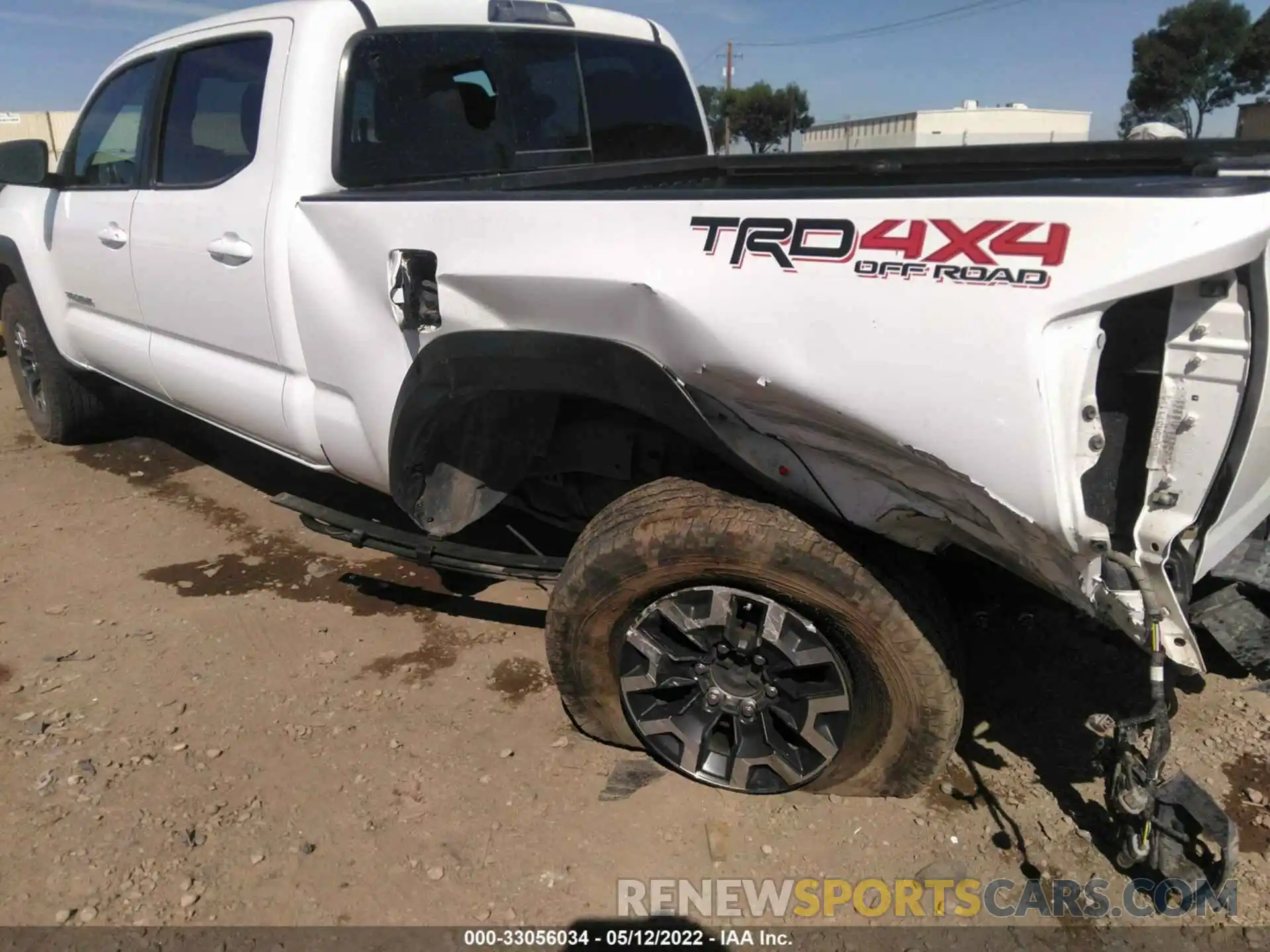 6 Photograph of a damaged car 3TMDZ5BN9LM093812 TOYOTA TACOMA 4WD 2020