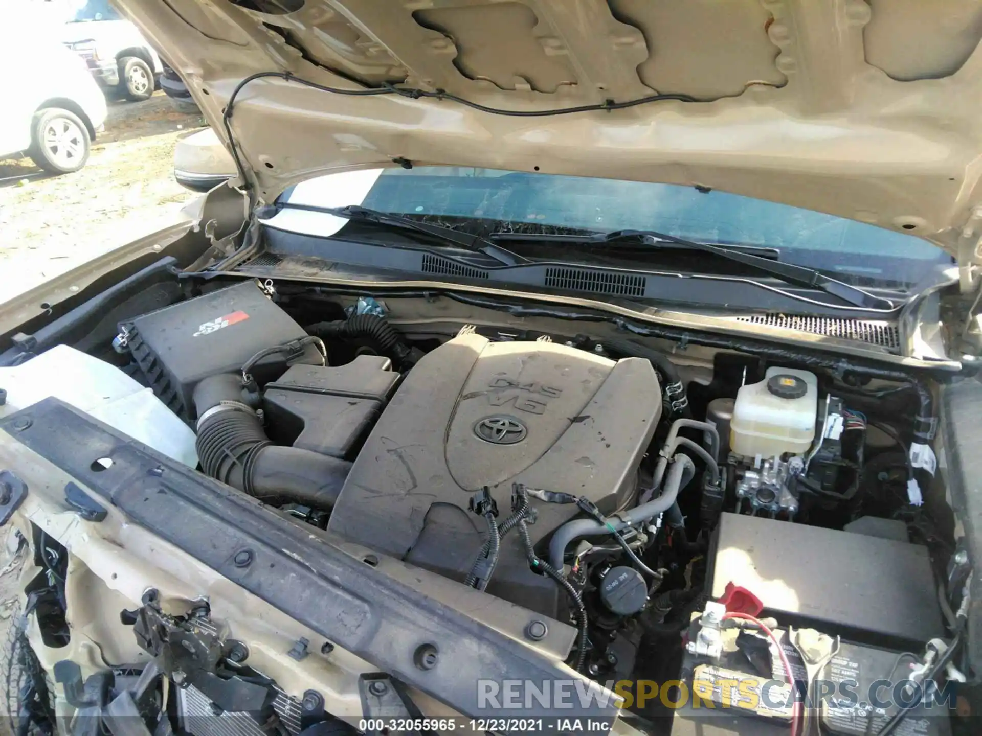 10 Photograph of a damaged car 3TMDZ5BNXLM085198 TOYOTA TACOMA 4WD 2020