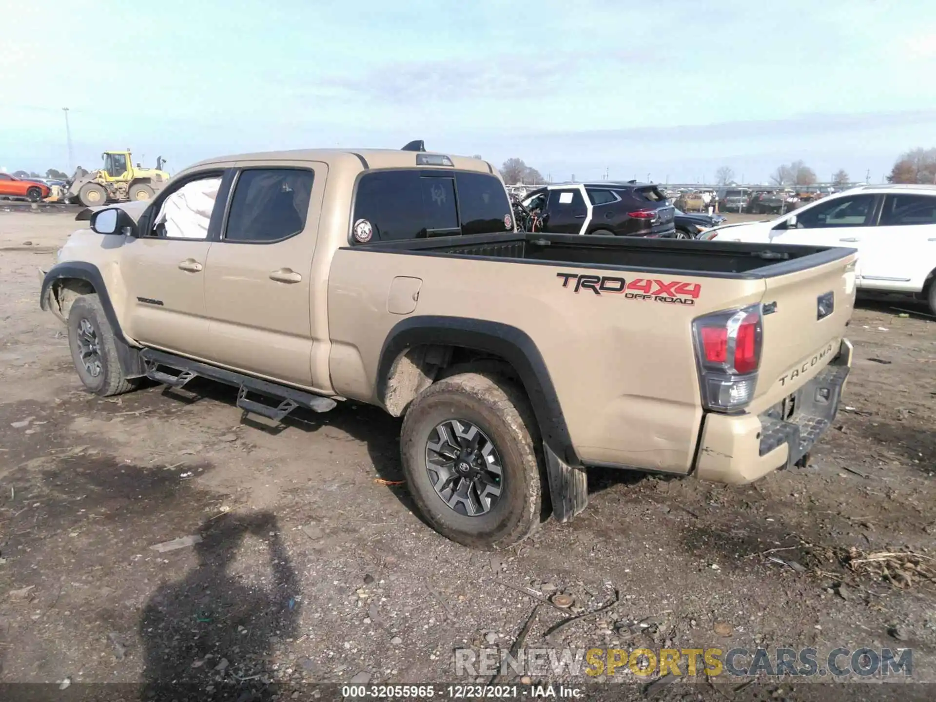 3 Photograph of a damaged car 3TMDZ5BNXLM085198 TOYOTA TACOMA 4WD 2020