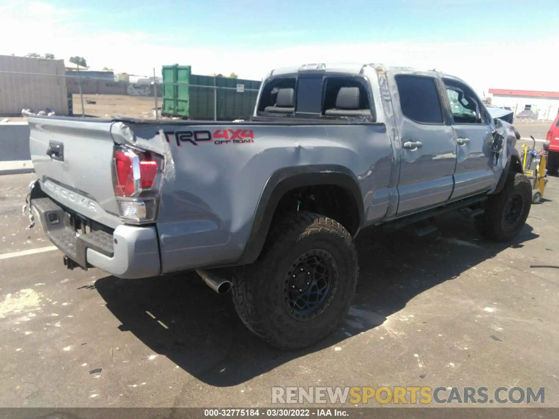 4 Photograph of a damaged car 3TMDZ5BNXLM088621 TOYOTA TACOMA 4WD 2020