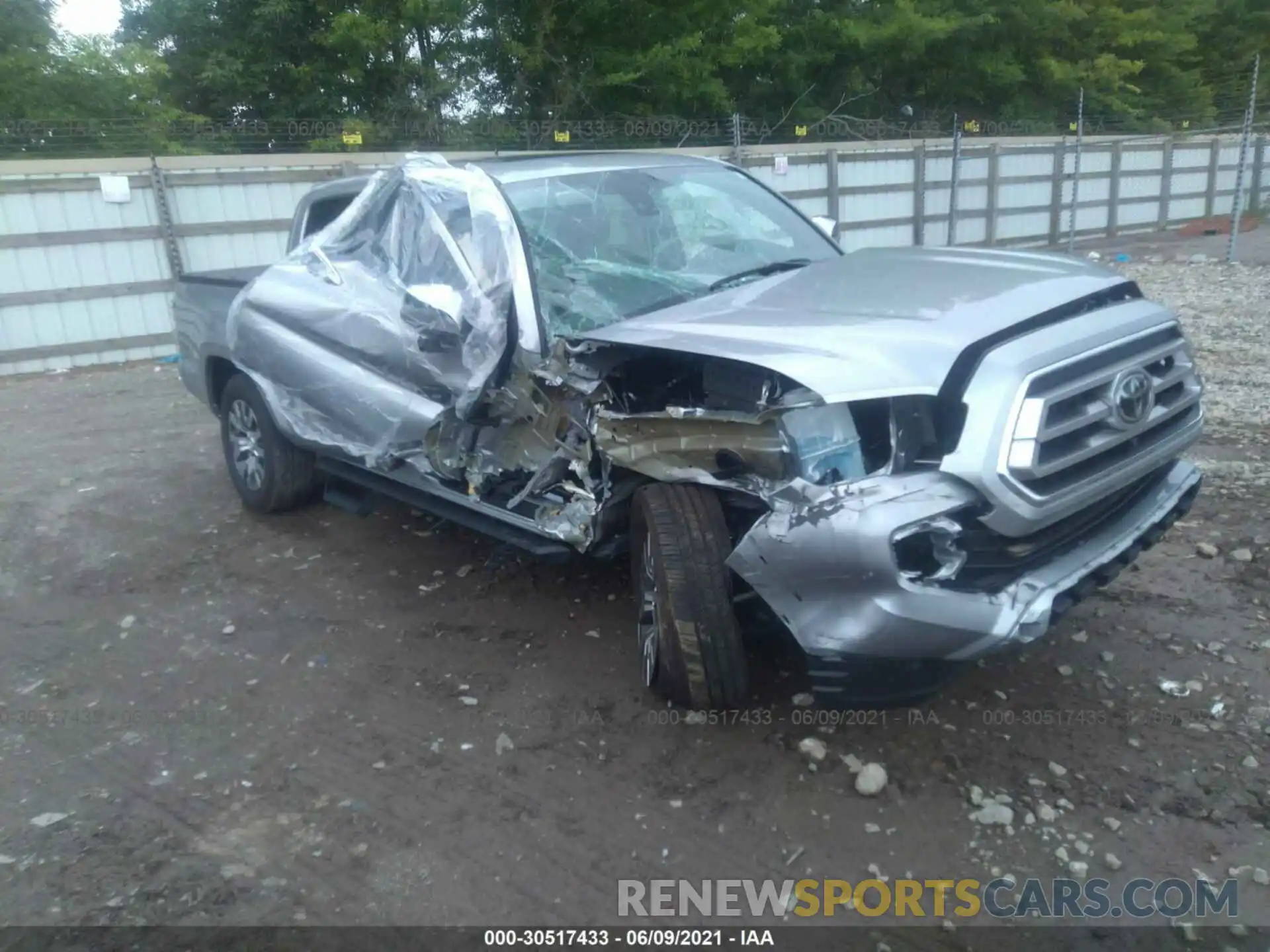 1 Photograph of a damaged car 3TMGZ5AN1LM340674 TOYOTA TACOMA 4WD 2020