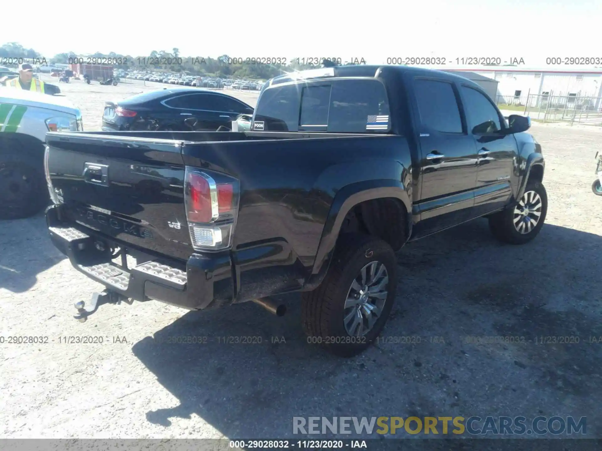 4 Photograph of a damaged car 3TMGZ5AN2LM353644 TOYOTA TACOMA 4WD 2020