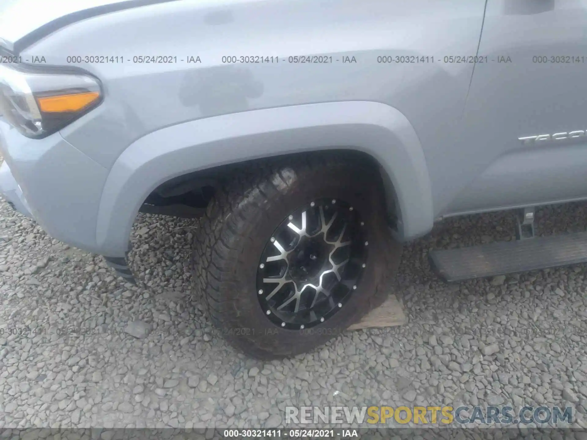 6 Photograph of a damaged car 3TMGZ5AN2LM355037 TOYOTA TACOMA 4WD 2020