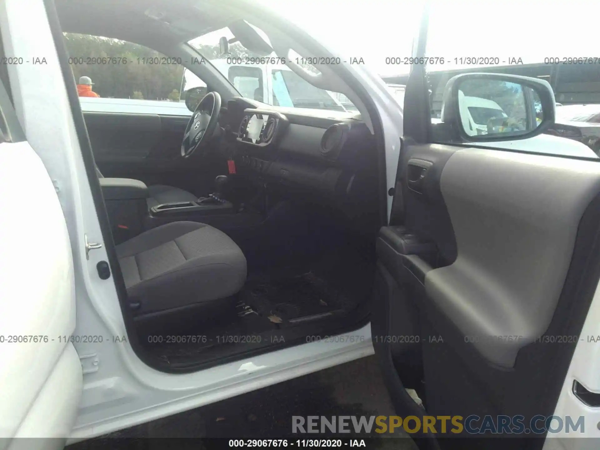 5 Photograph of a damaged car 3TYCZ5AN8LT003163 TOYOTA TACOMA 4WD 2020