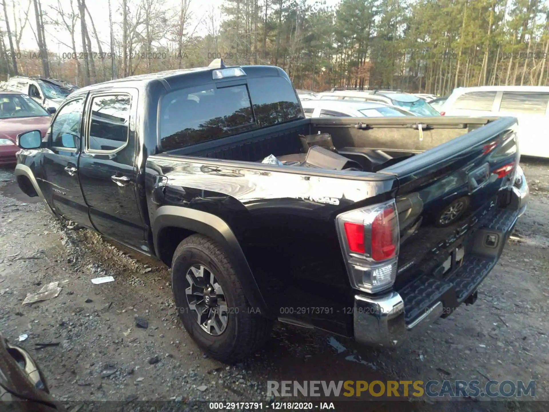 3 Фотография поврежденного автомобиля 3TYCZ5ANXLT006551 TOYOTA TACOMA 4WD 2020