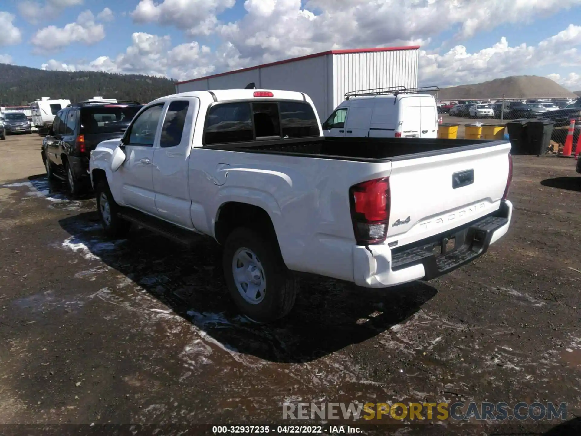 3 Photograph of a damaged car 3TYSX5EN2LT001260 TOYOTA TACOMA 4WD 2020