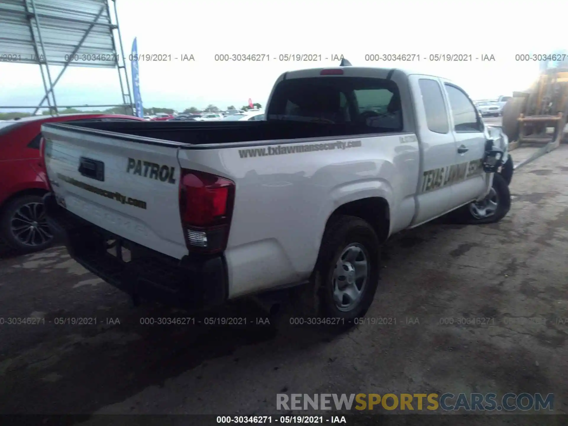 4 Photograph of a damaged car 3TYSX5EN5LT002094 TOYOTA TACOMA 4WD 2020