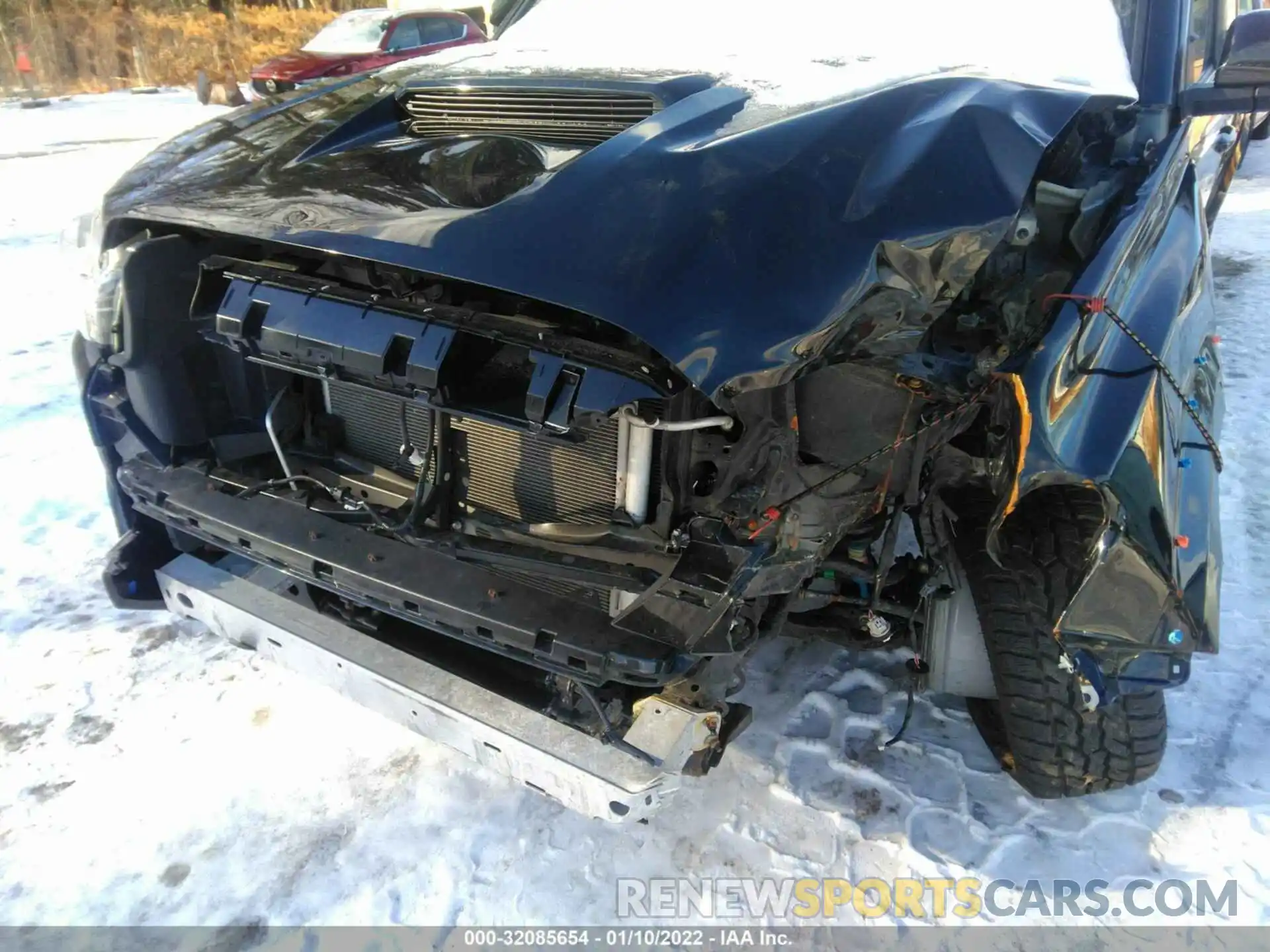 6 Photograph of a damaged car 3TYSZ5AN1LT000598 TOYOTA TACOMA 4WD 2020