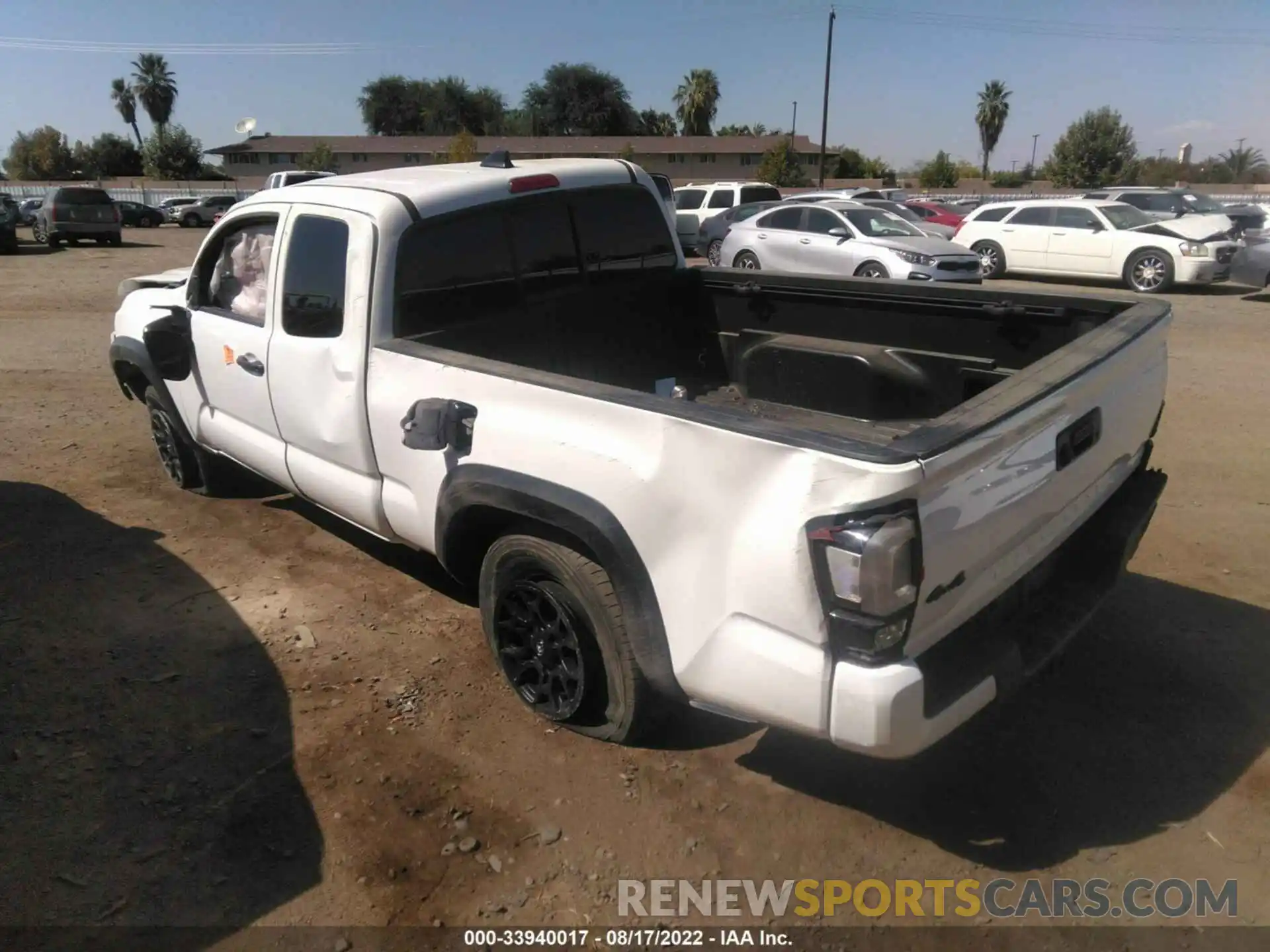 3 Photograph of a damaged car 3TYSZ5AN3LT000232 TOYOTA TACOMA 4WD 2020