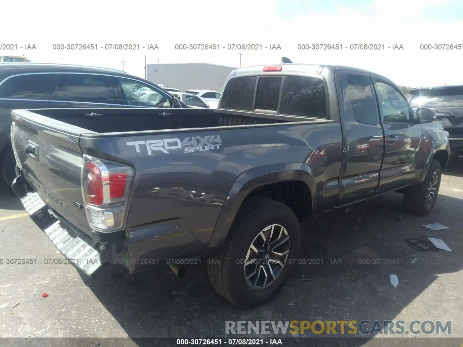 4 Photograph of a damaged car 3TYSZ5AN3LT004507 TOYOTA TACOMA 4WD 2020