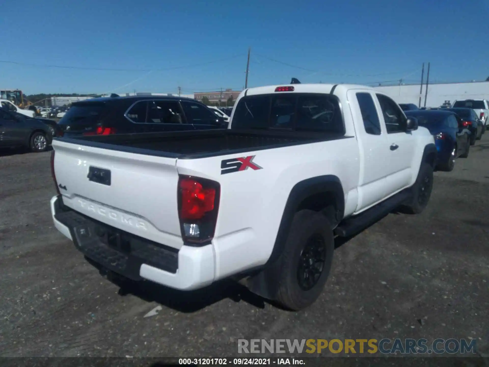 4 Photograph of a damaged car 3TYSZ5AN3LT006760 TOYOTA TACOMA 4WD 2020