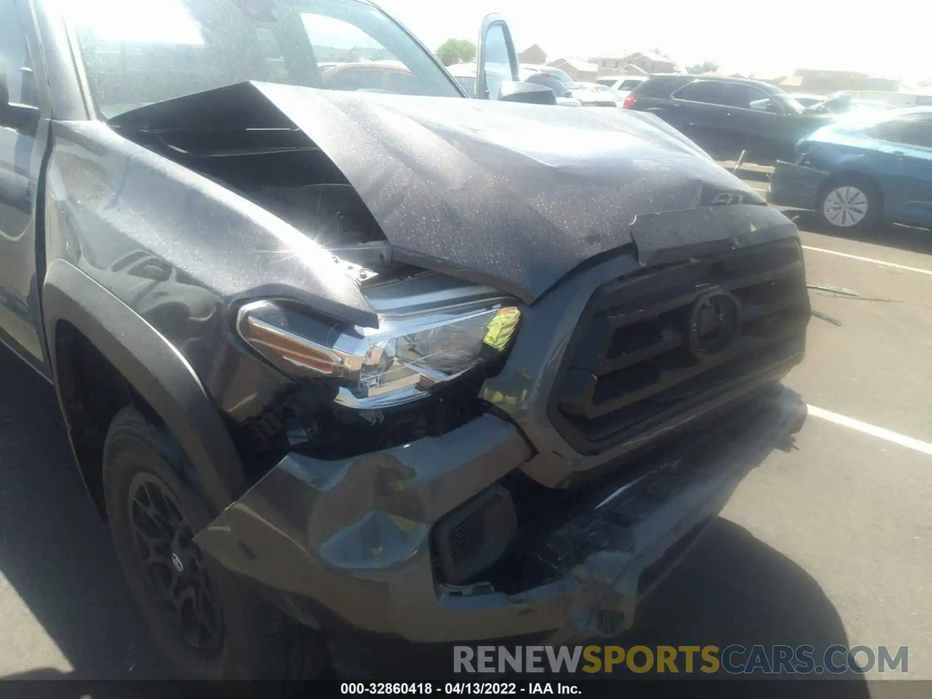 6 Photograph of a damaged car 3TYSZ5AN4LT001549 TOYOTA TACOMA 4WD 2020