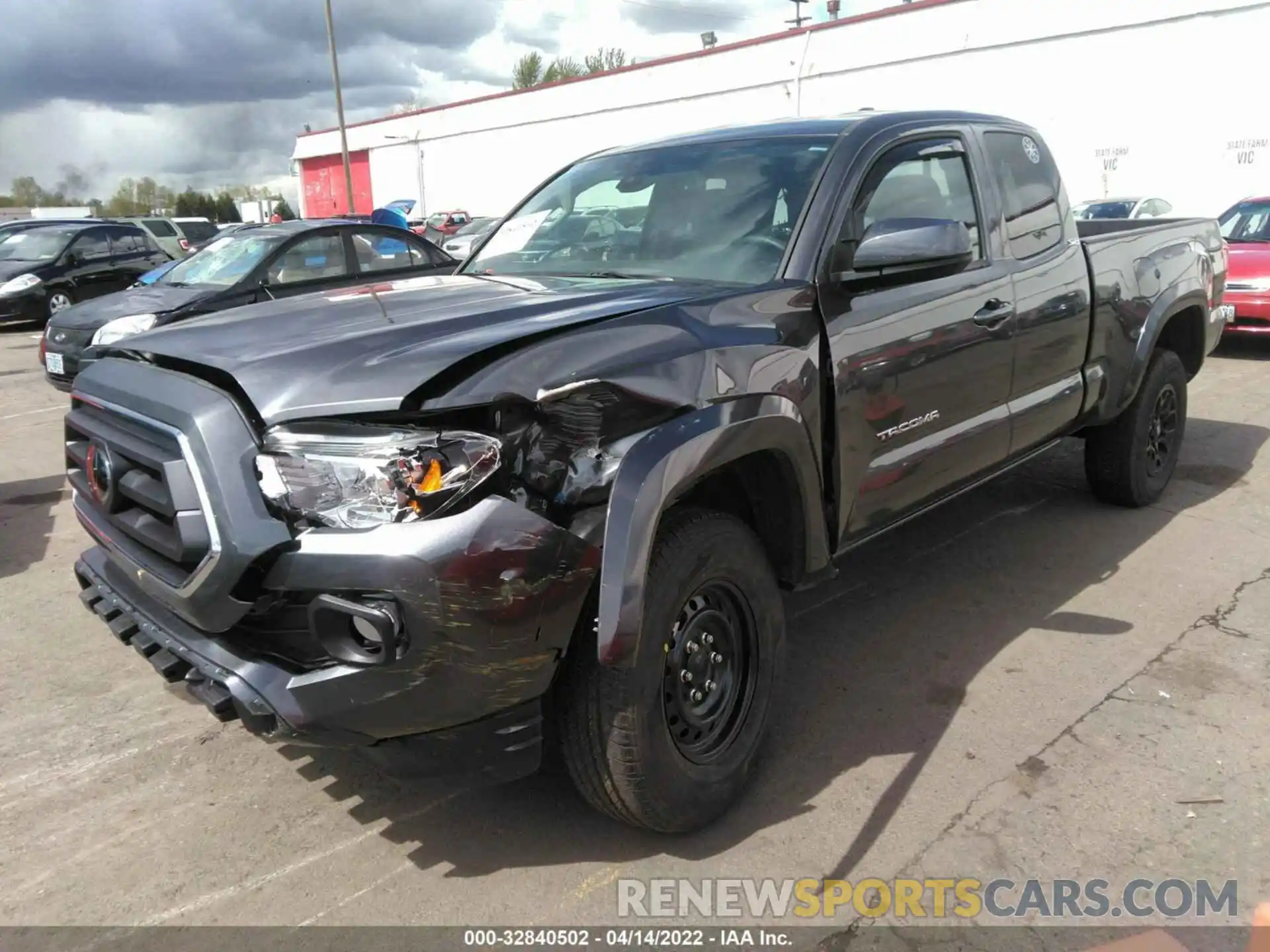 2 Photograph of a damaged car 3TYSZ5AN4LT007237 TOYOTA TACOMA 4WD 2020