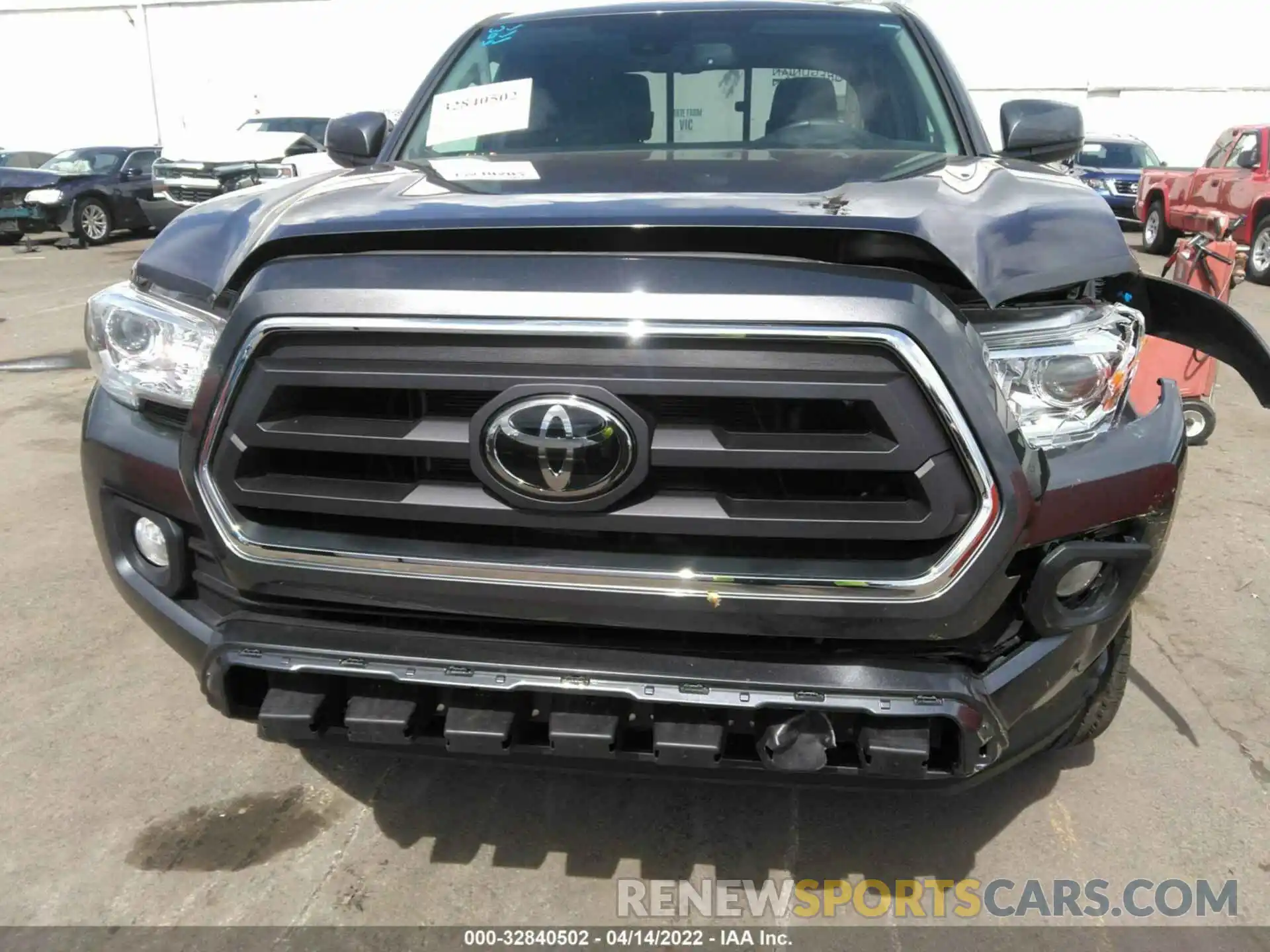 6 Photograph of a damaged car 3TYSZ5AN4LT007237 TOYOTA TACOMA 4WD 2020