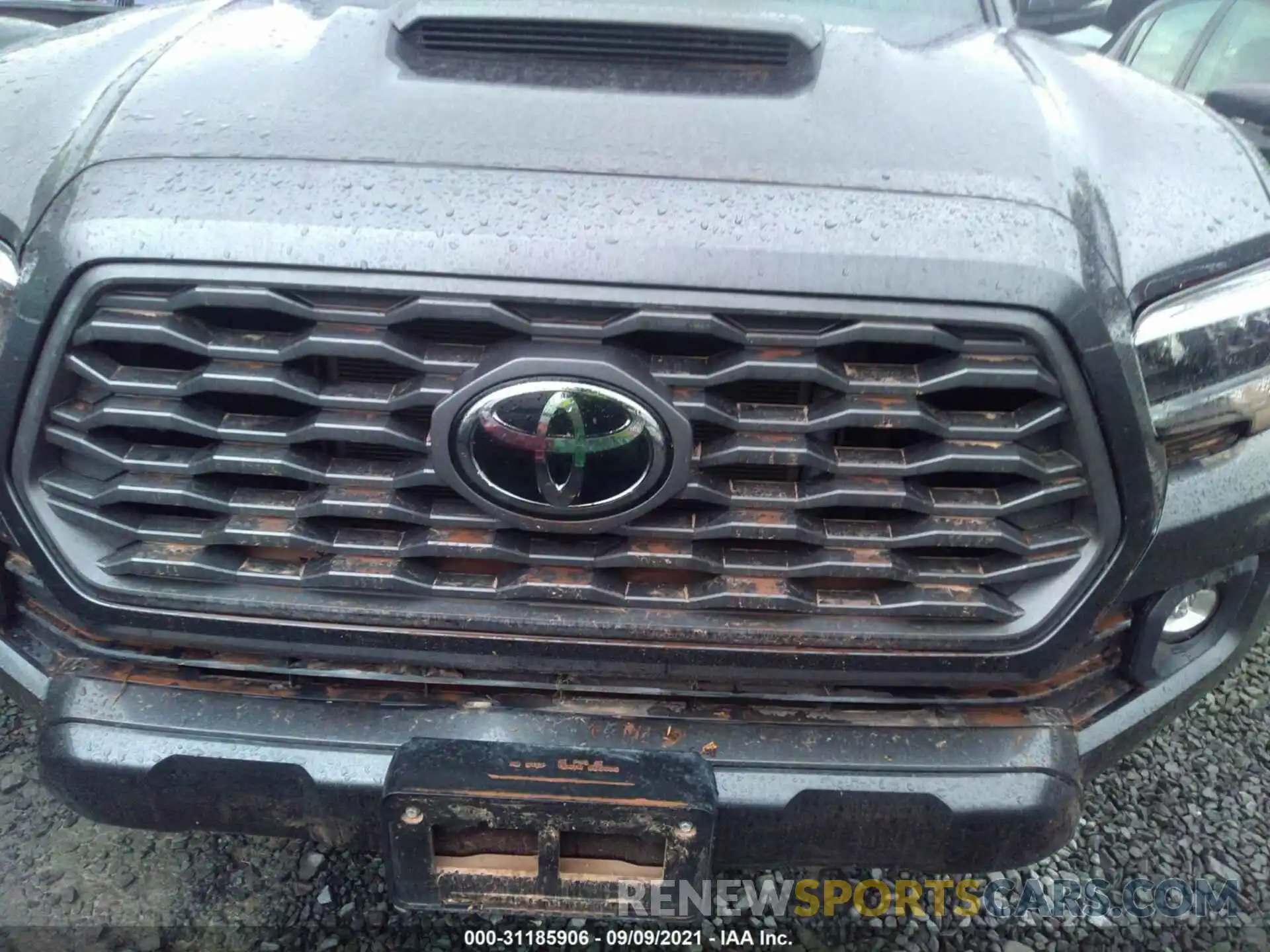 6 Photograph of a damaged car 3TYSZ5AN6LT000032 TOYOTA TACOMA 4WD 2020